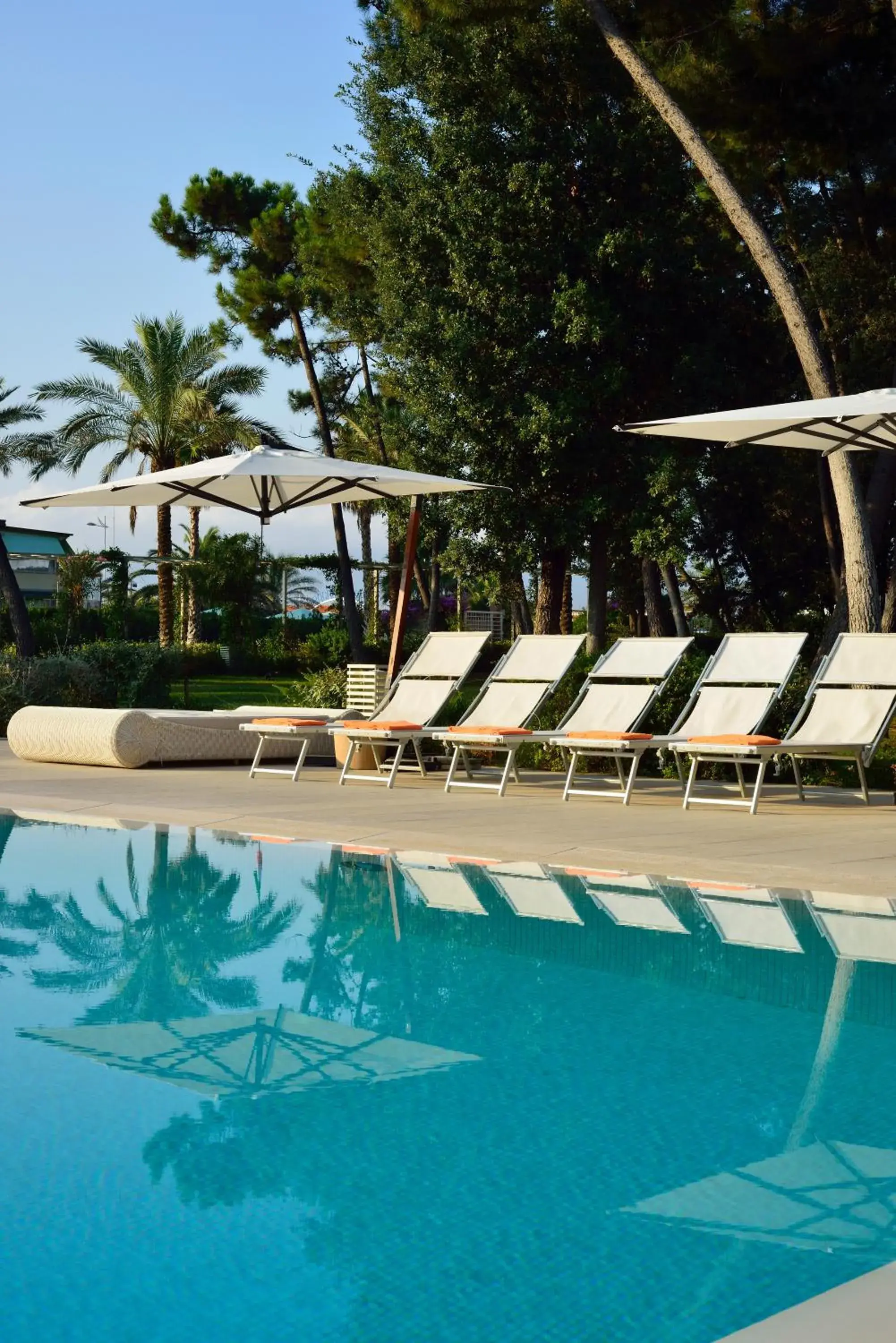 Swimming pool in Versilia Lido | UNA Esperienze Swimming pool in Versilia Lido | UNA Esperienze