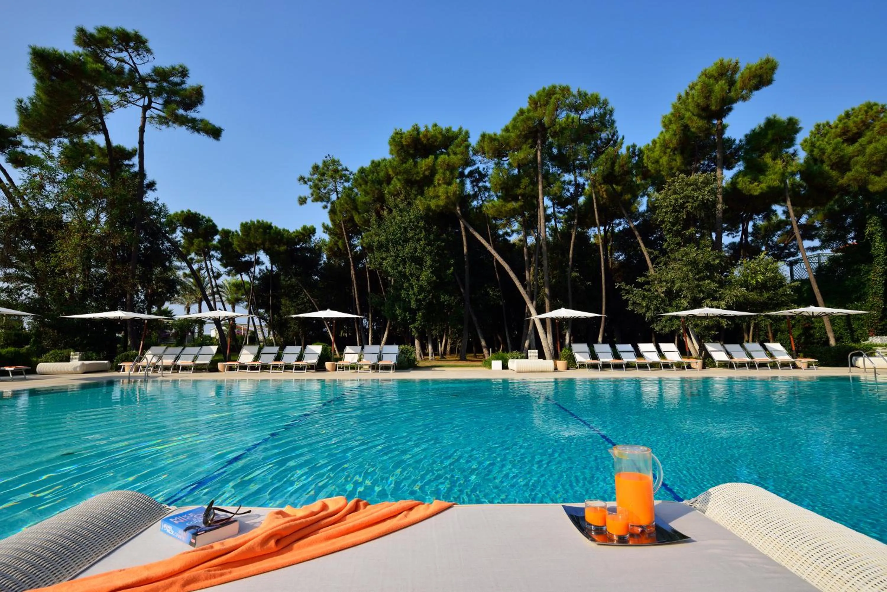 Swimming pool in Versilia Lido | UNA Esperienze