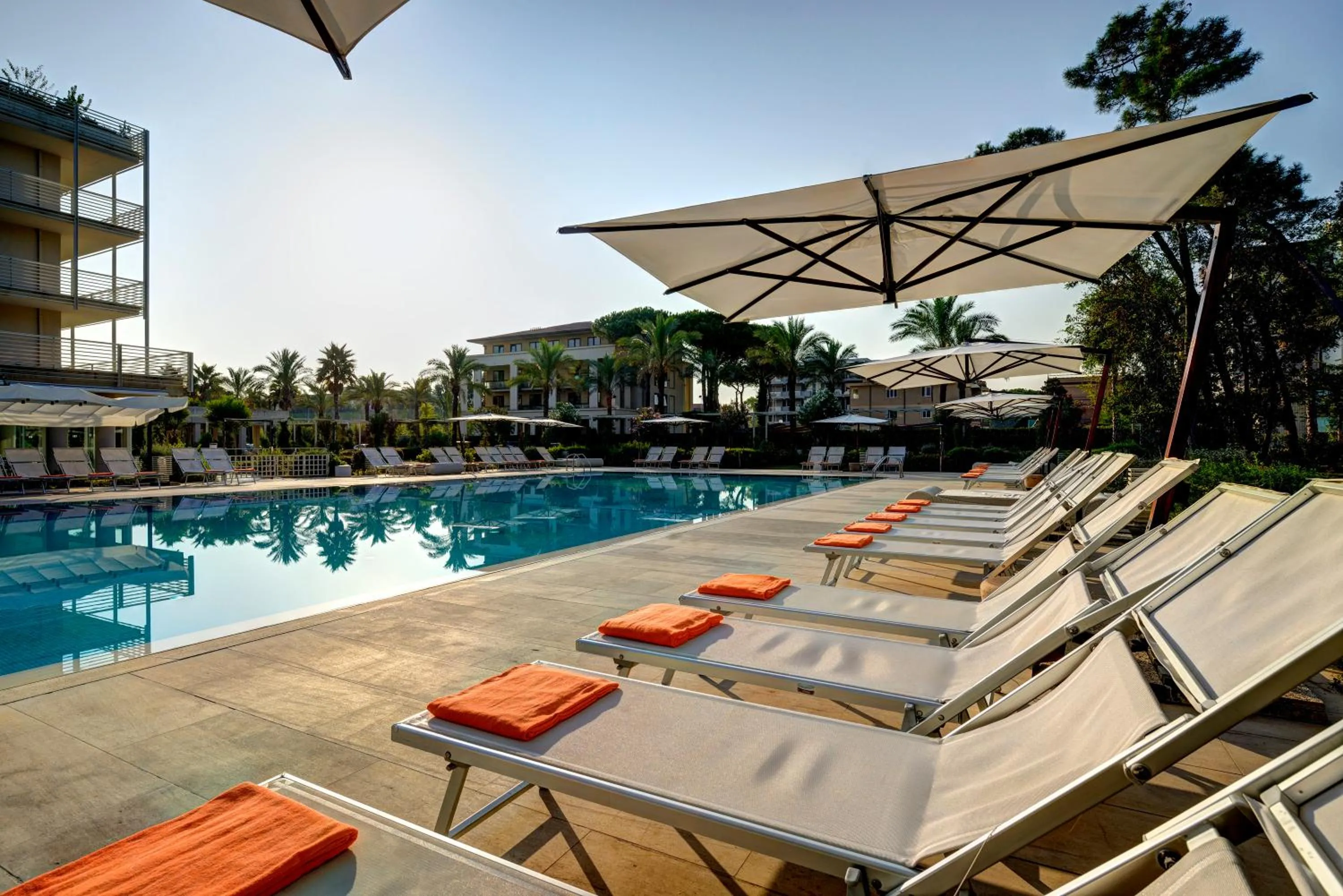 Swimming pool in Versilia Lido | UNA Esperienze
