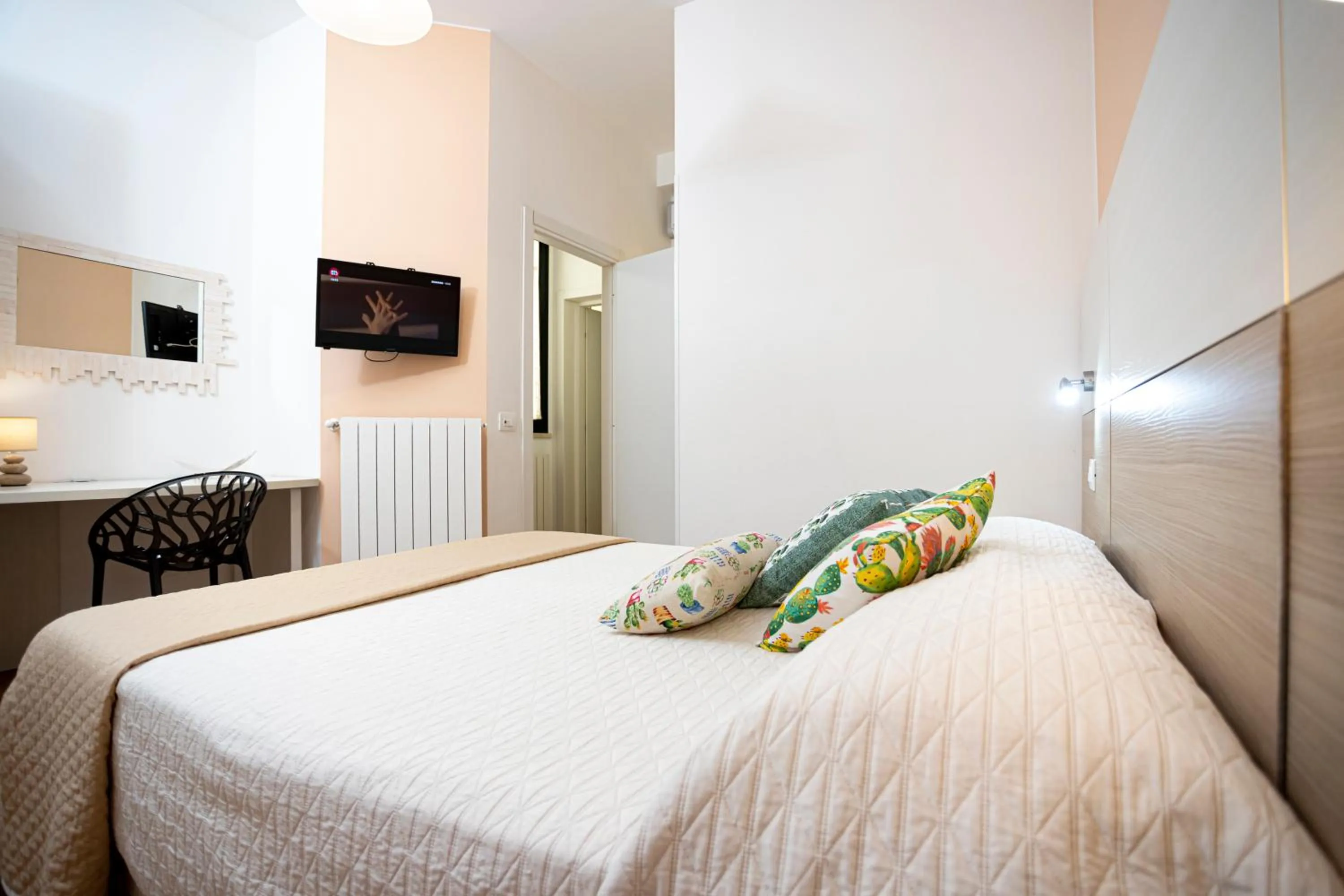 Photo of the whole room, Bed in Trapani Home