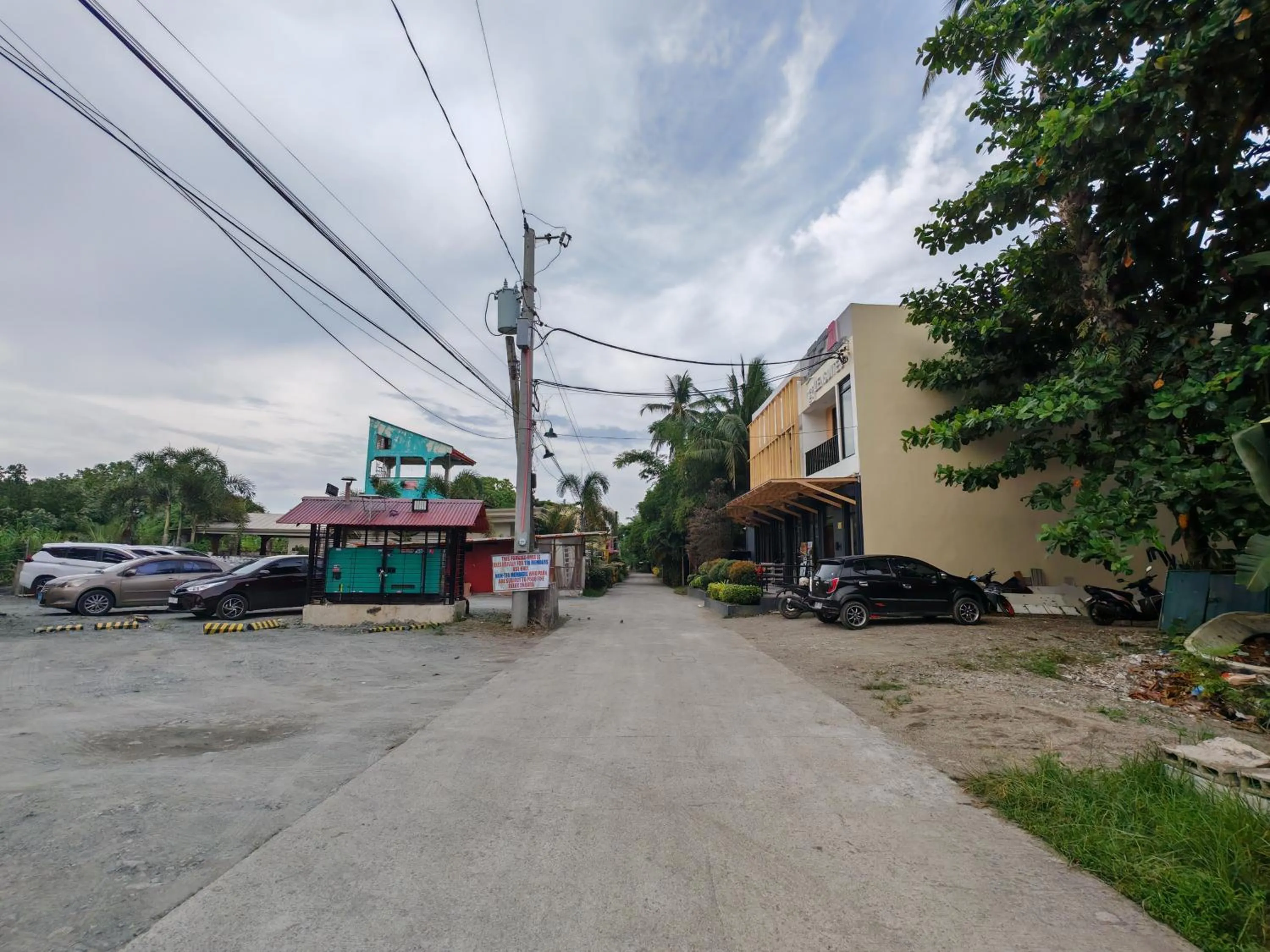 Property building in ZenSuites Hotel Tacloban