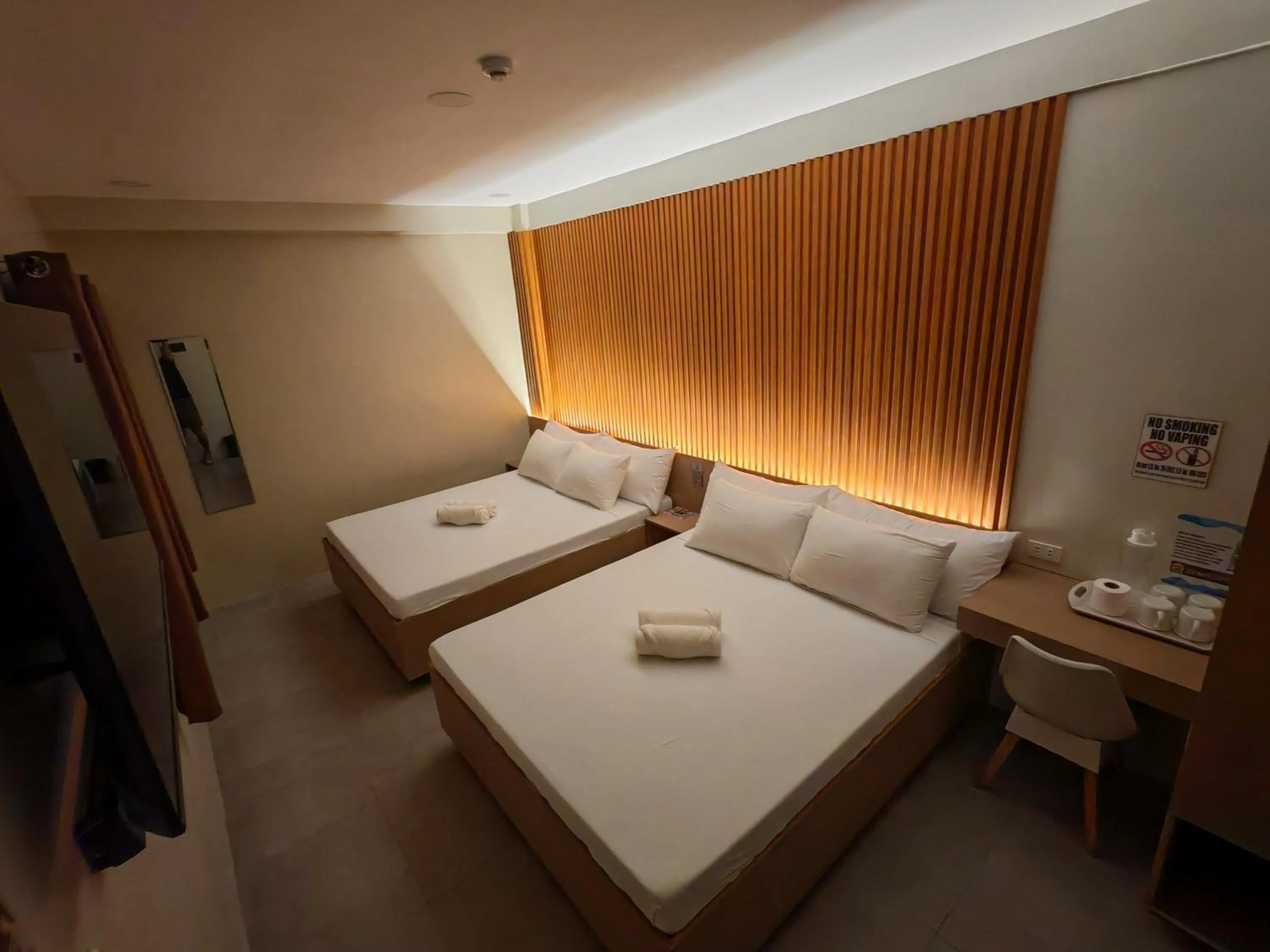 Bedroom, Bed in ZenSuites Hotel Tacloban