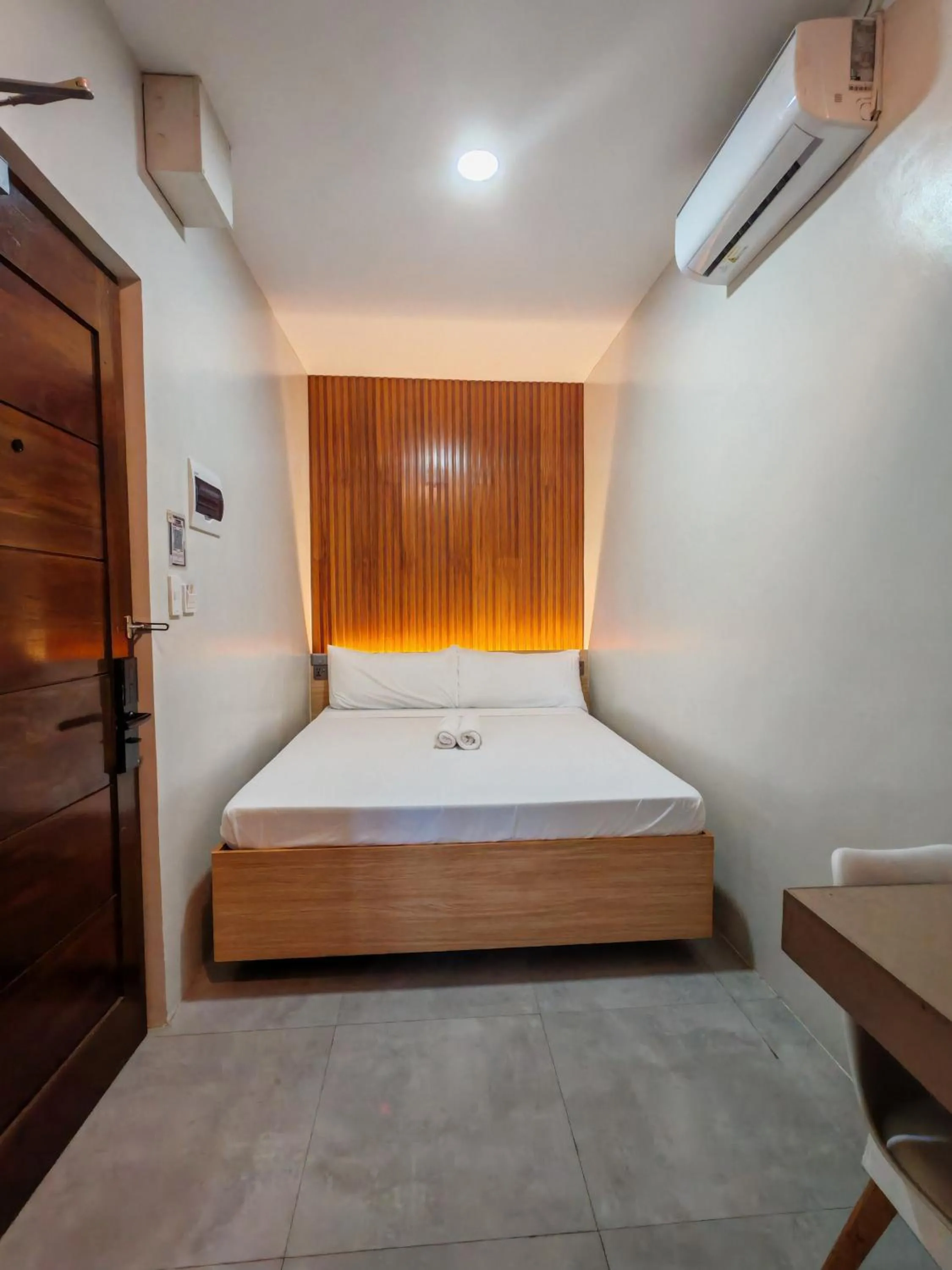 Bed in ZenSuites Hotel Tacloban