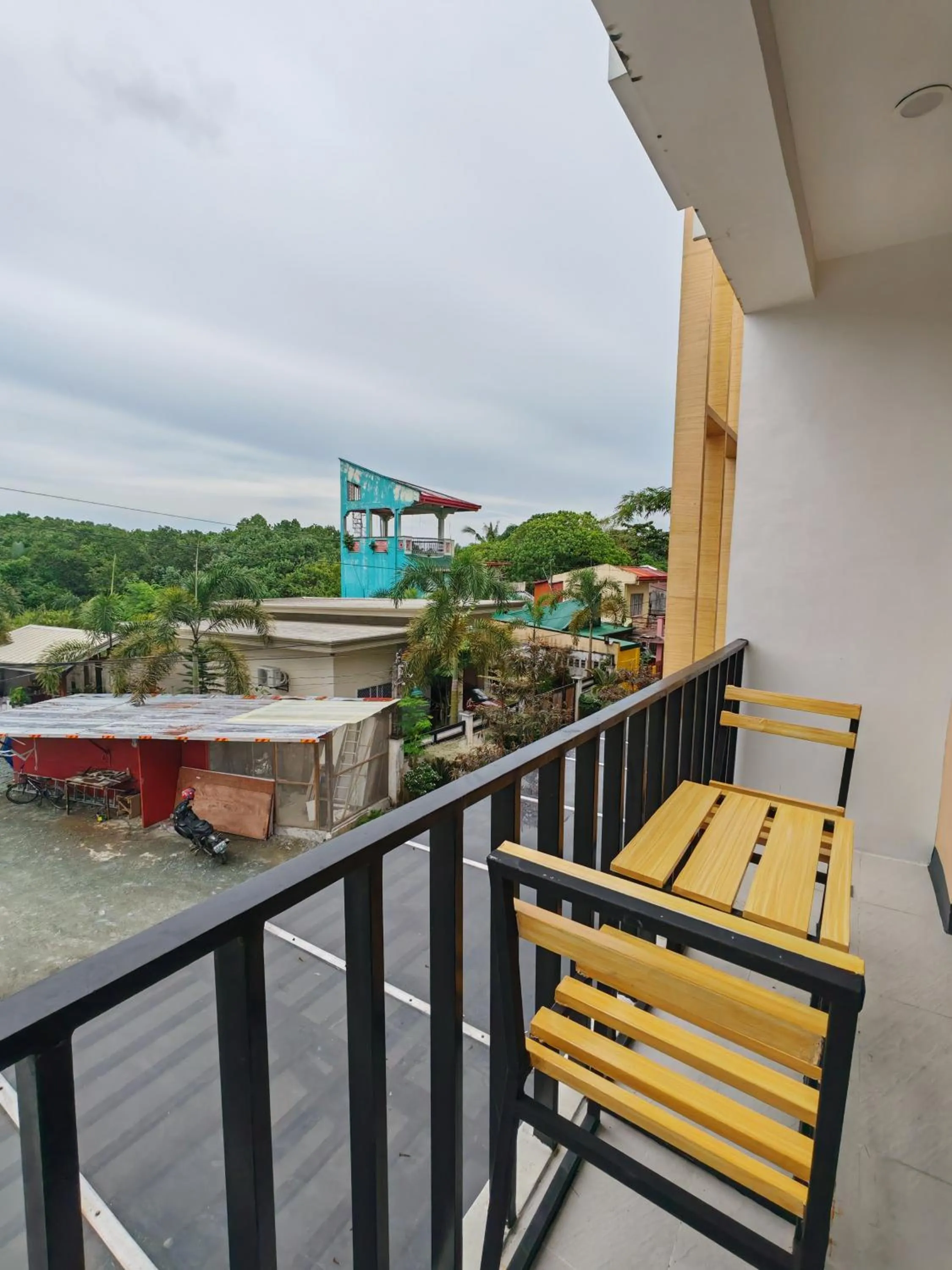 Balcony/Terrace in ZenSuites Hotel Tacloban