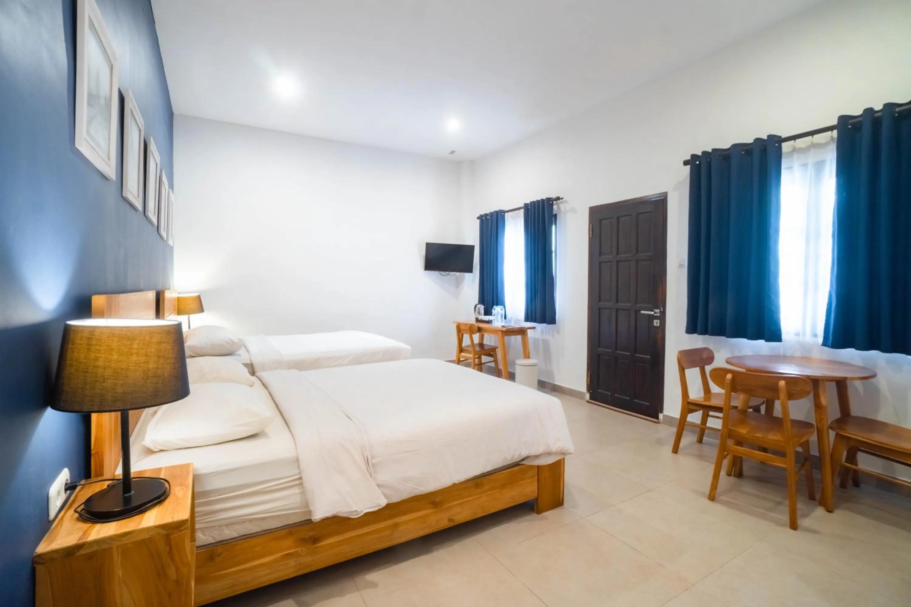 Photo of the whole room, Bed in La Casa Jogja