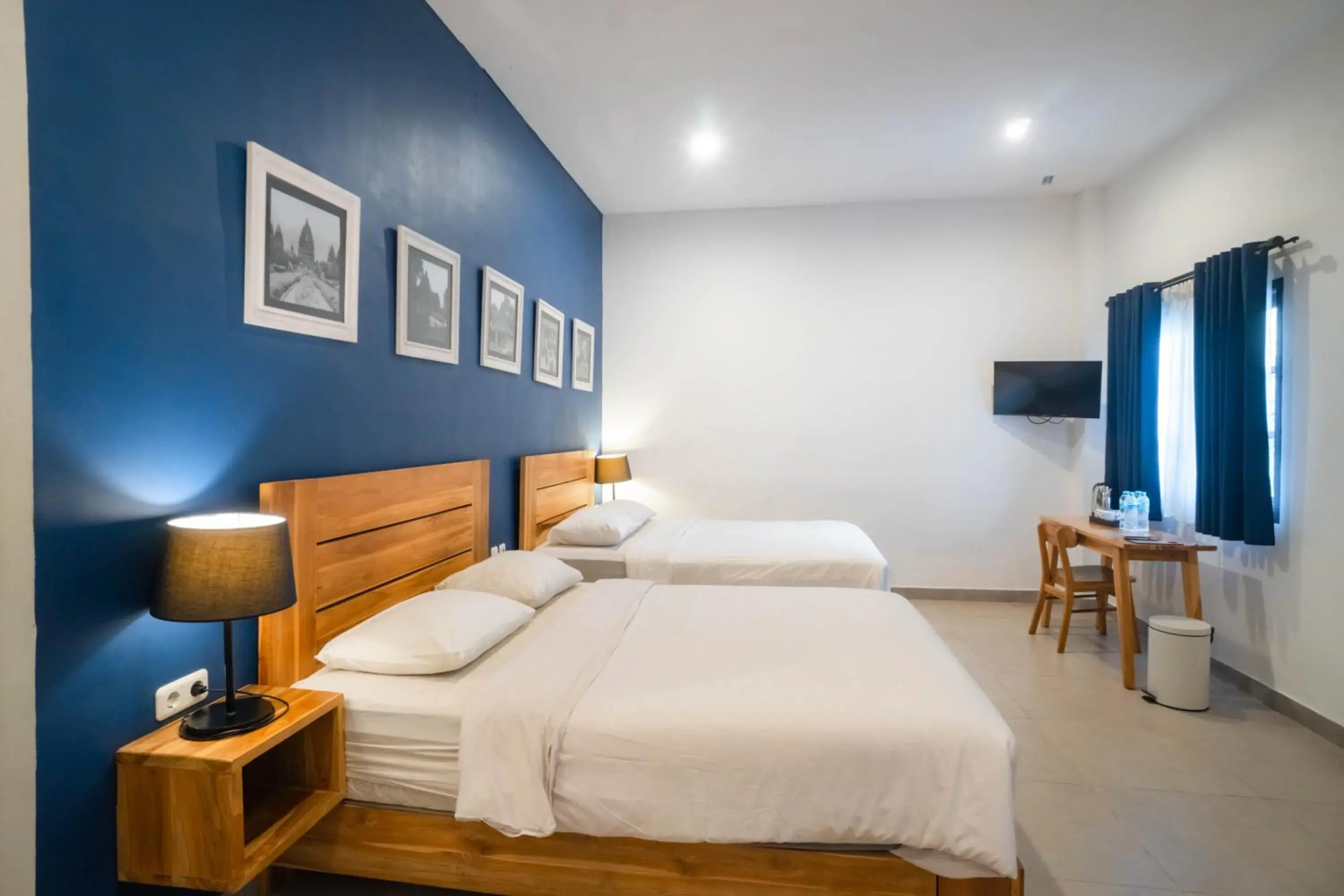 Photo of the whole room, Bed in La Casa Jogja Photo of the whole room, Bed in La Casa Jogja