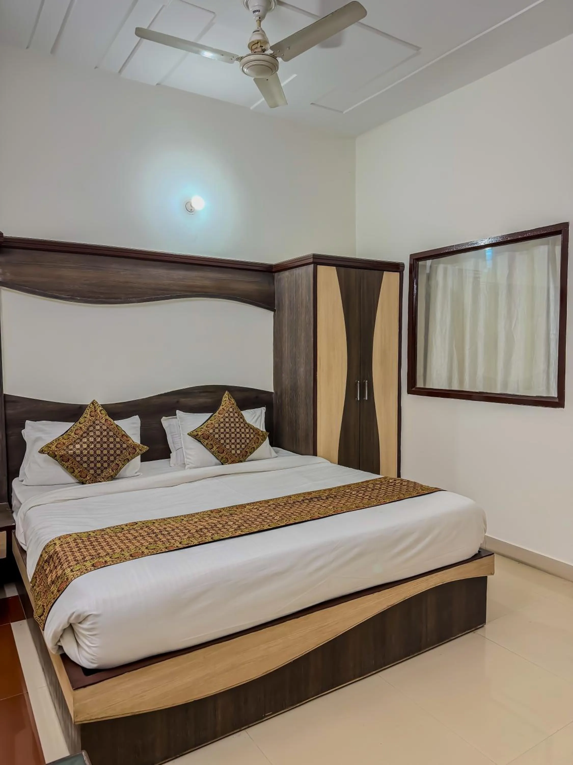 Hotel The Golden Bird