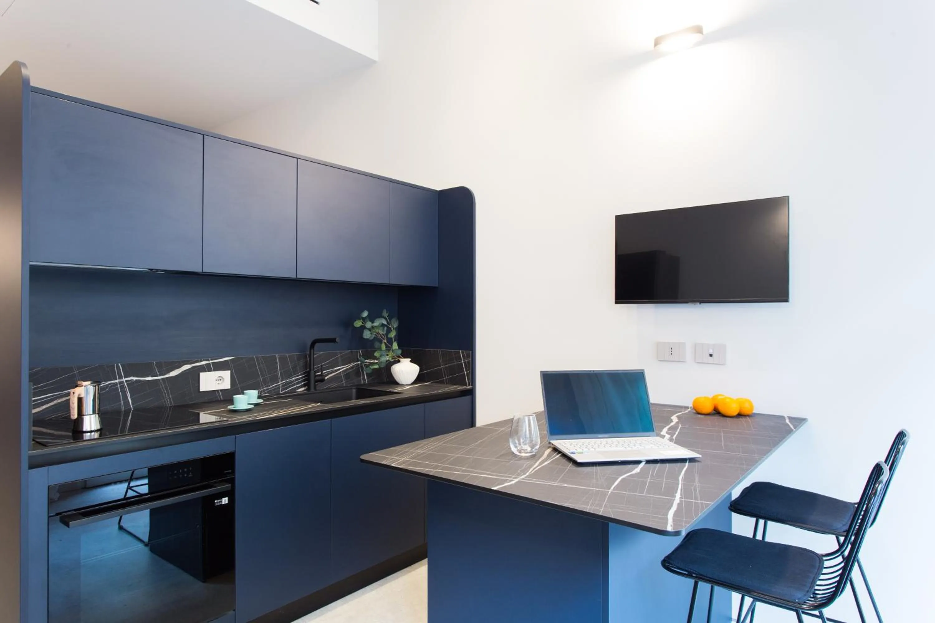 Kitchen or kitchenette in Naitly Milano Dergano