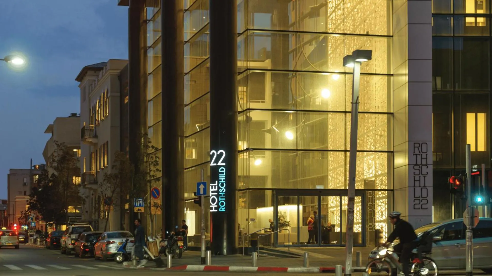 Property building in Hotel Rothschild 22 - FATTAL COLORS