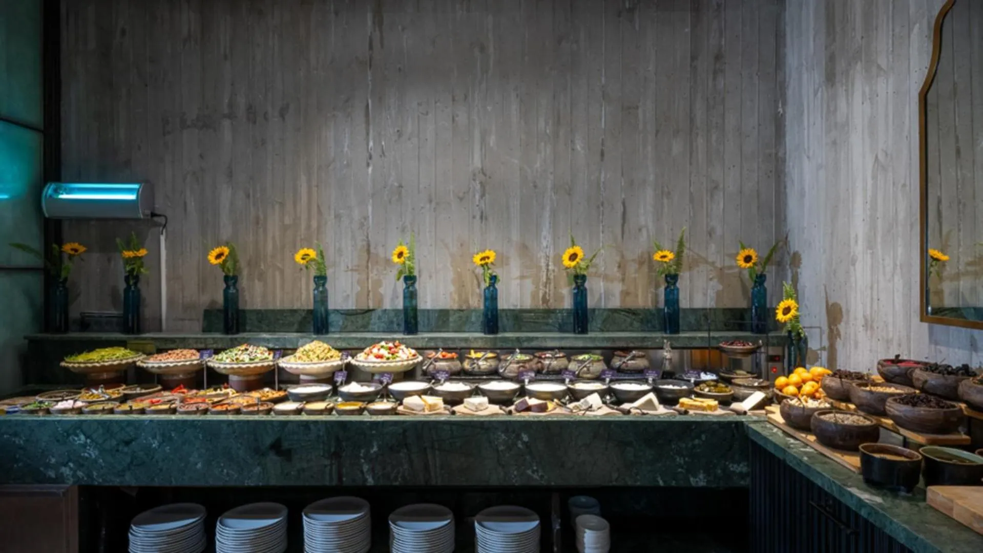 Breakfast in Hotel Rothschild 22 - FATTAL COLORS