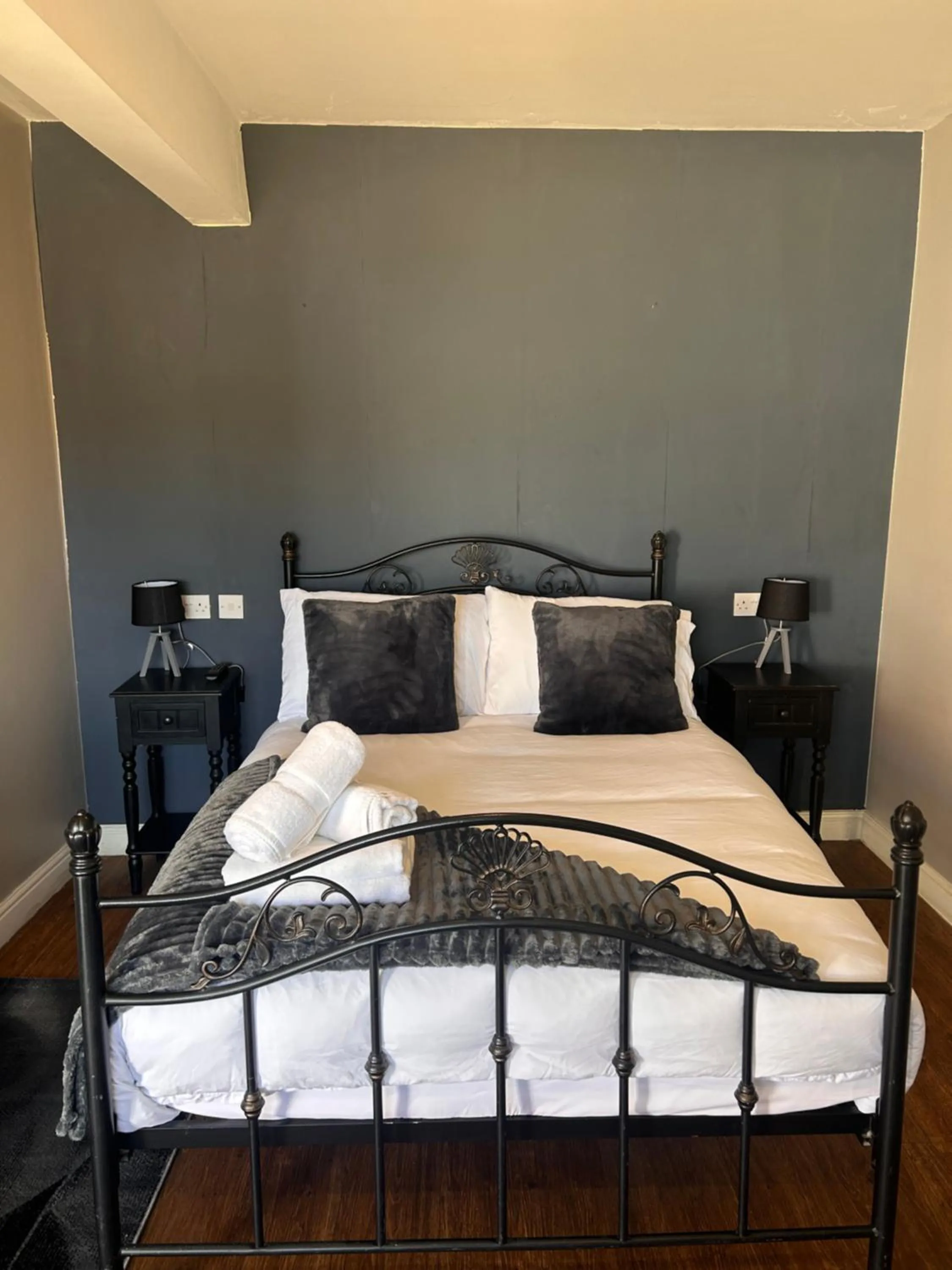 Bed in The Nelson country house