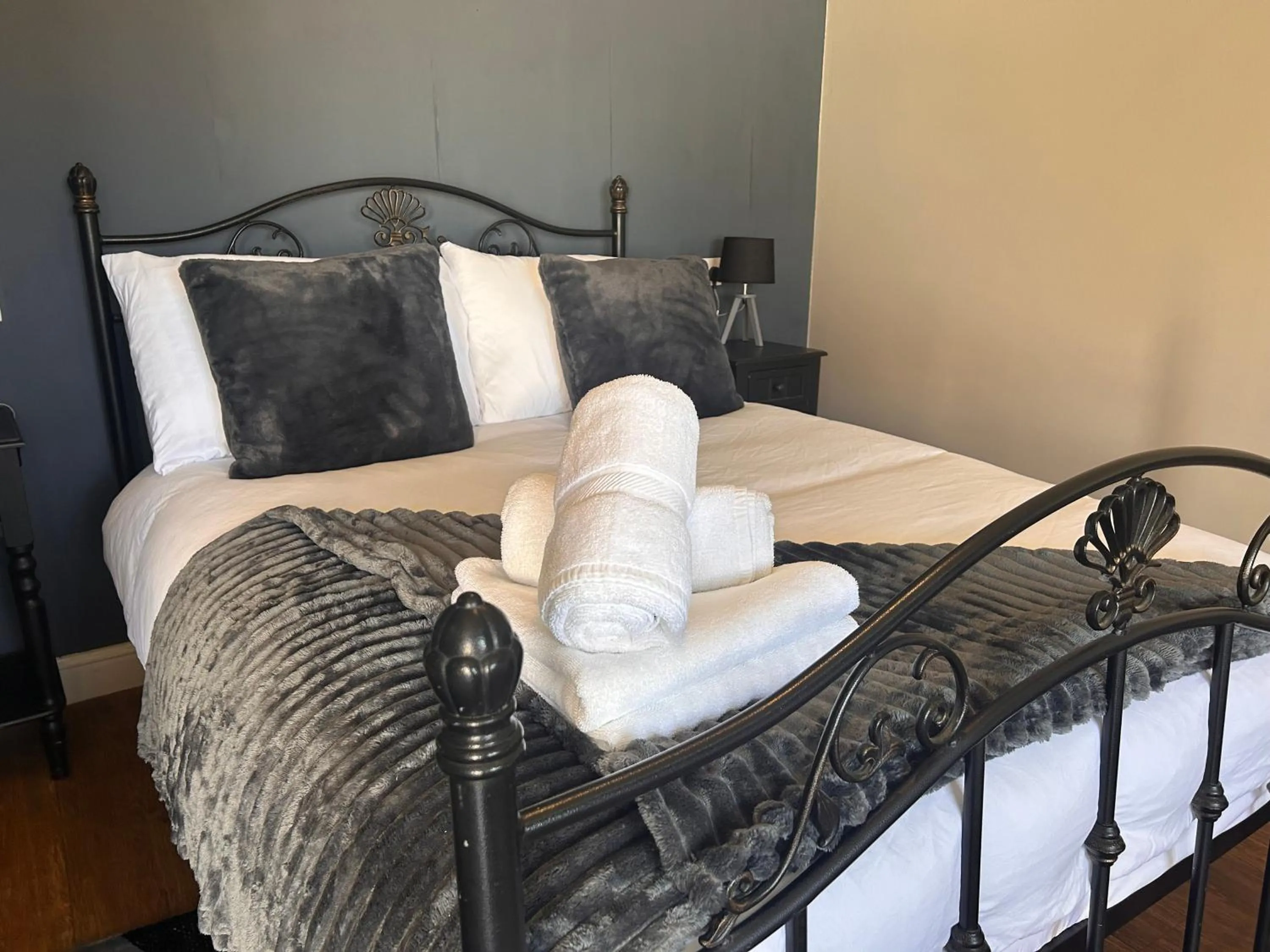 Bed in The Nelson country house