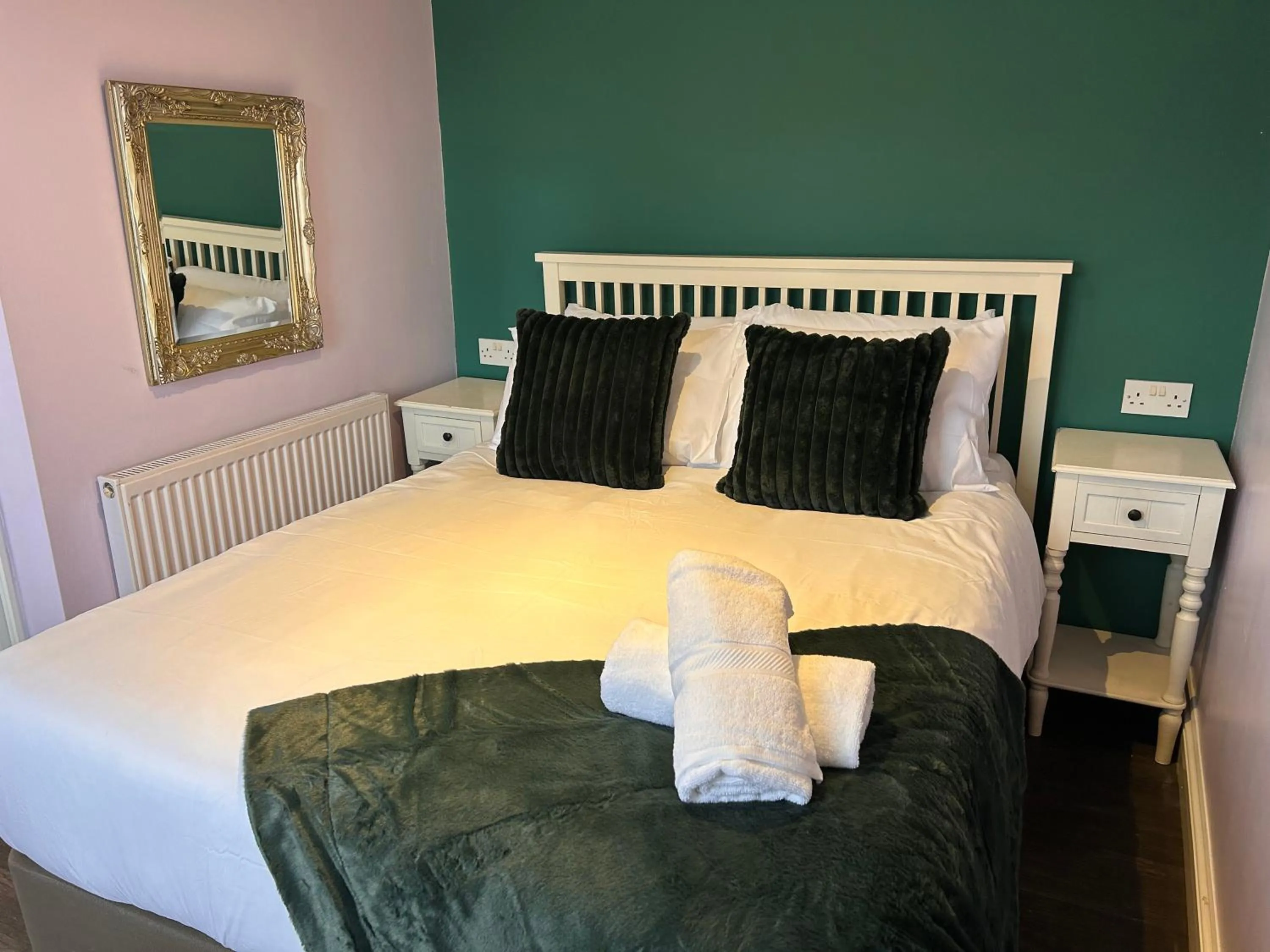 Bed in The Nelson country house