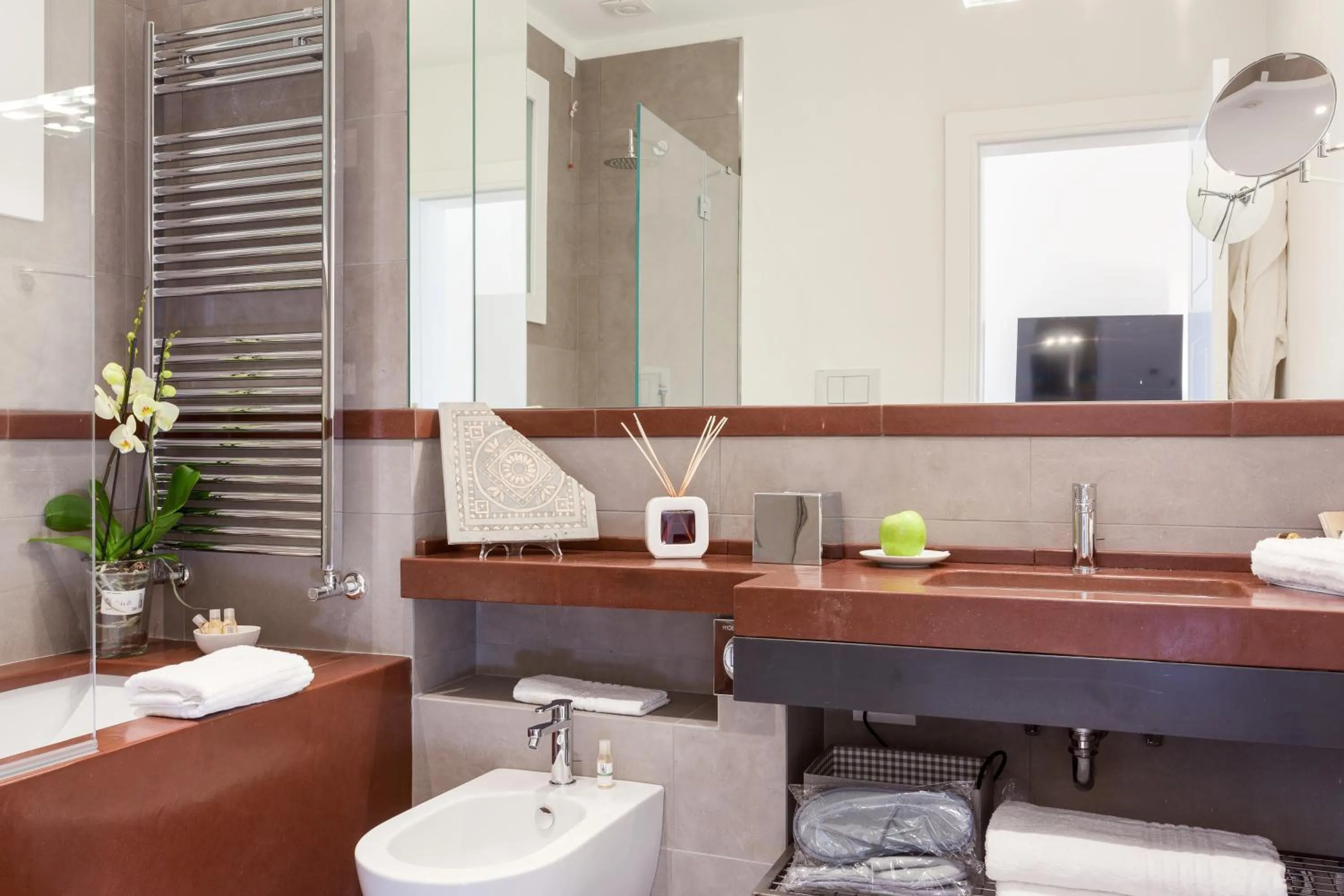 Bathroom in 504 Corso Suites