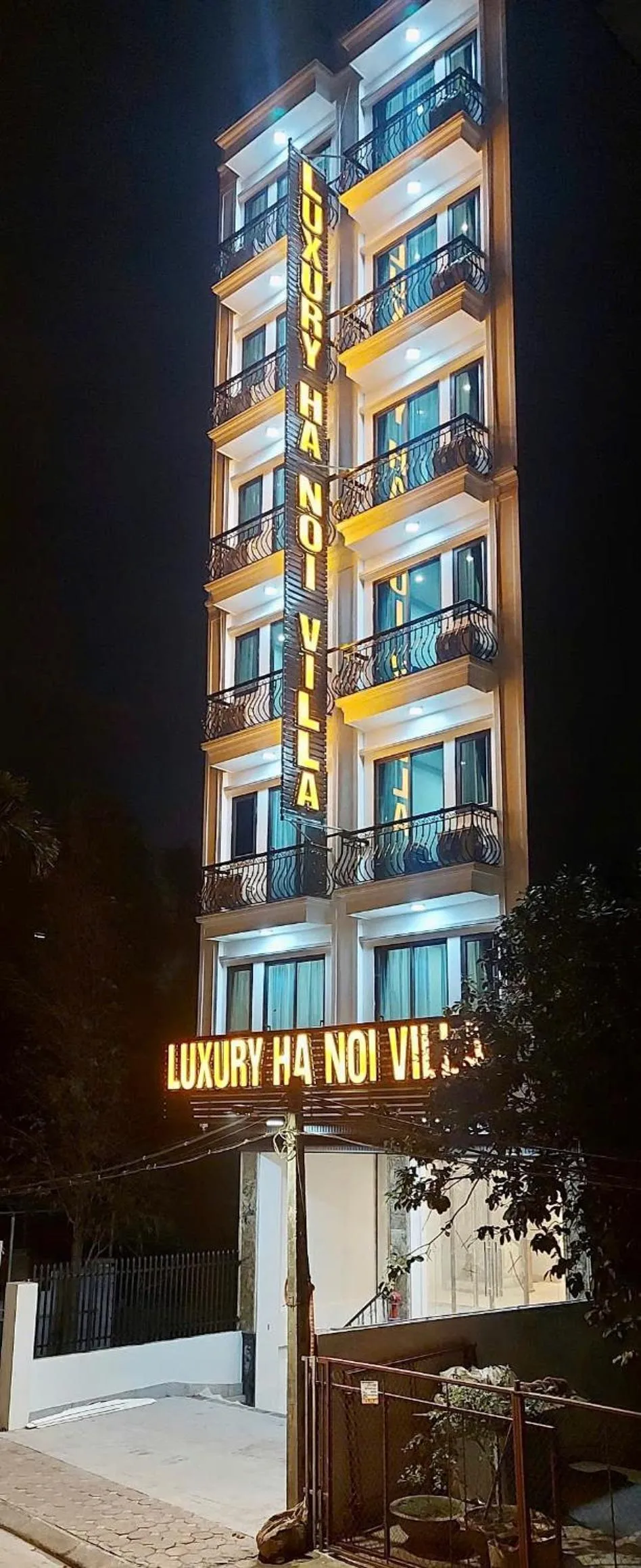 Property building in Luxury Hanoi Hotel