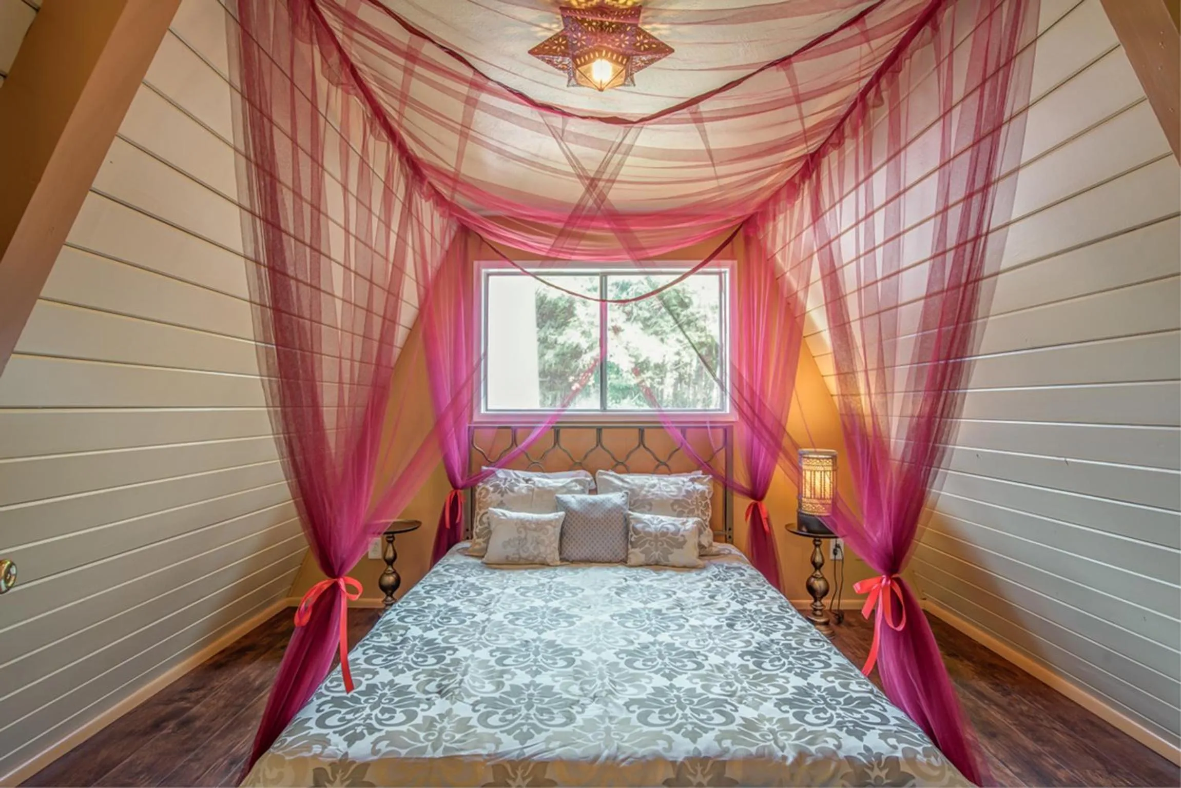 Bedroom, Bed in Shorebirds Villas