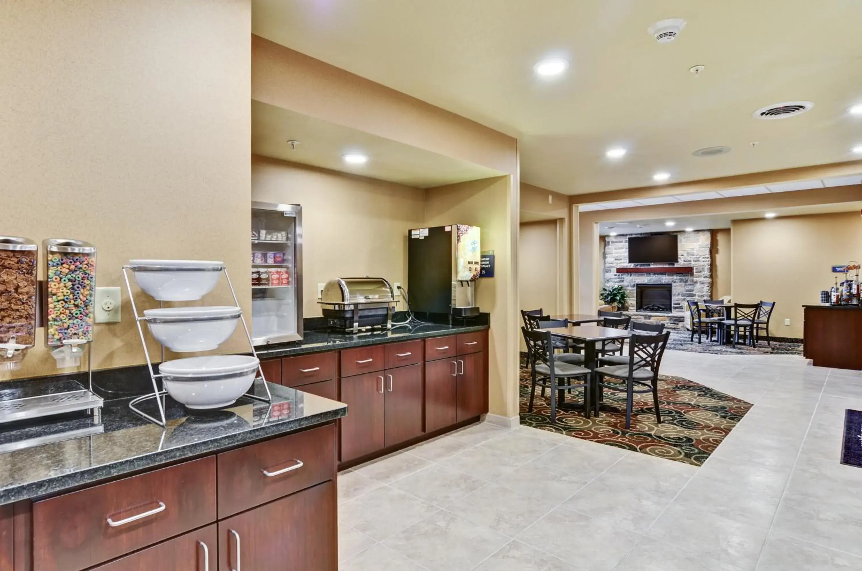 Restaurant/places to eat in Cobblestone Inn & Suites - Ambridge Restaurant/places to eat in Cobblestone Inn & Suites - Ambridge