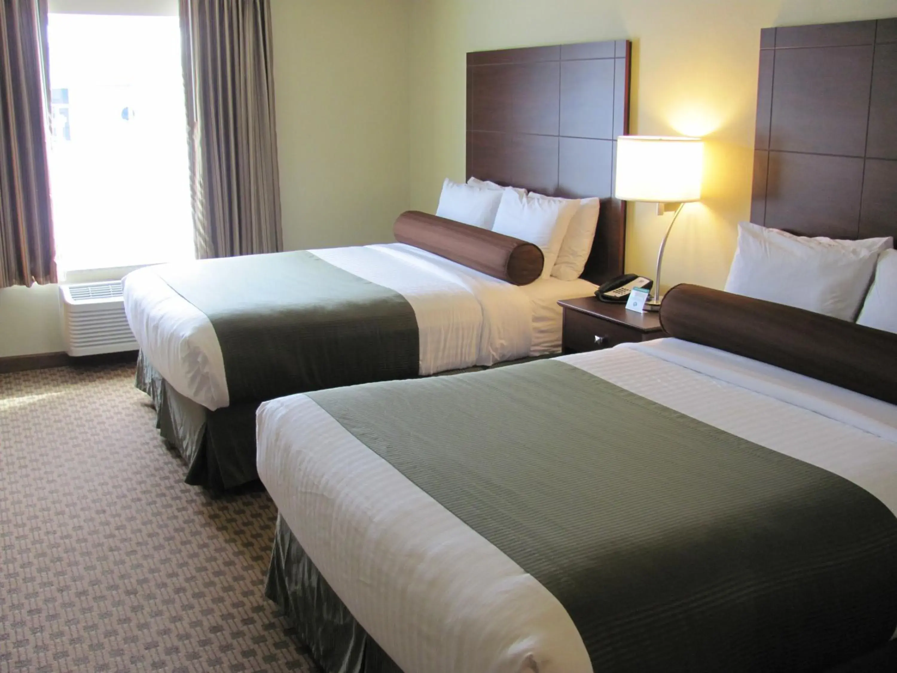 Bed in Cobblestone Inn & Suites - Ambridge Bed in Cobblestone Inn & Suites - Ambridge