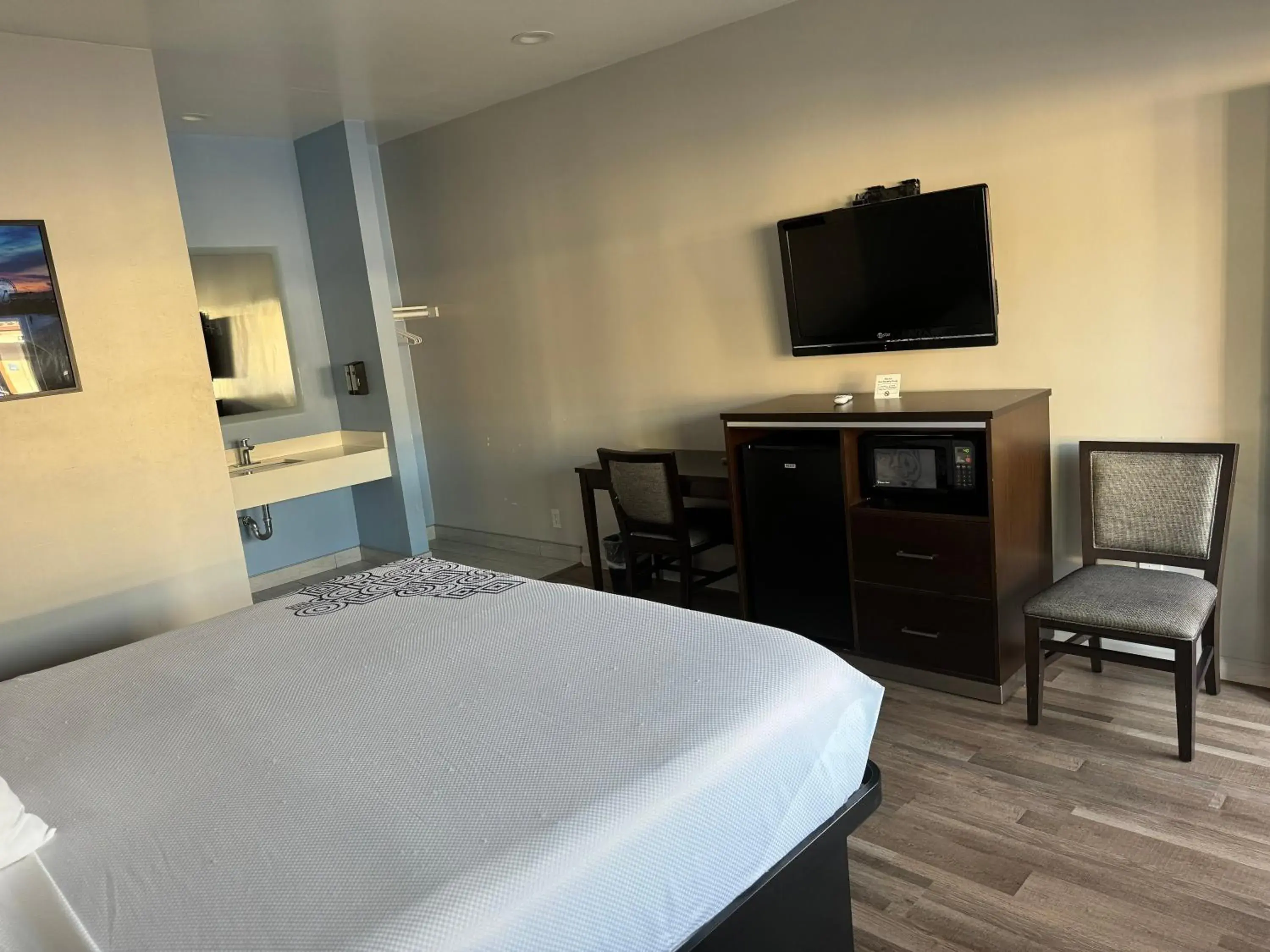 Bed in Moonlite Inn Bed in Moonlite Inn