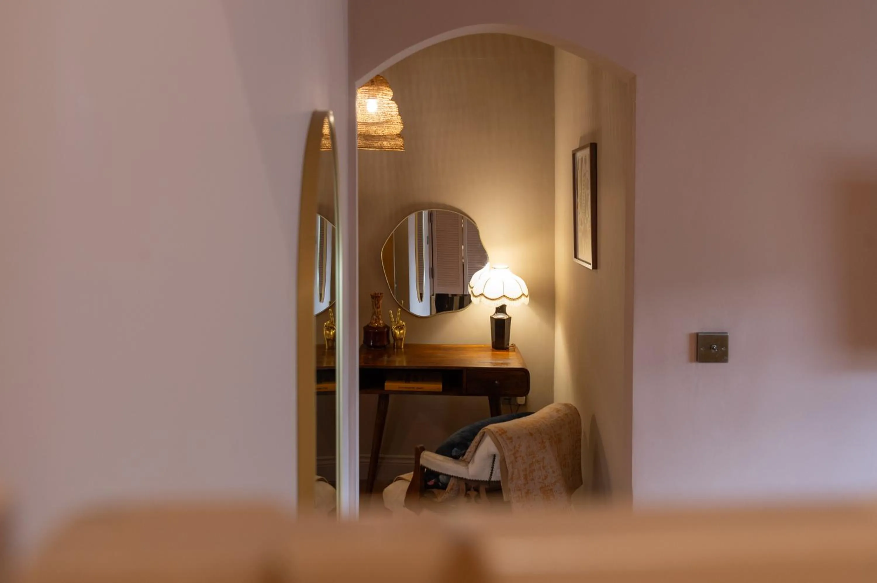 Seating area, Bed in The Beach House Boutique Hotel