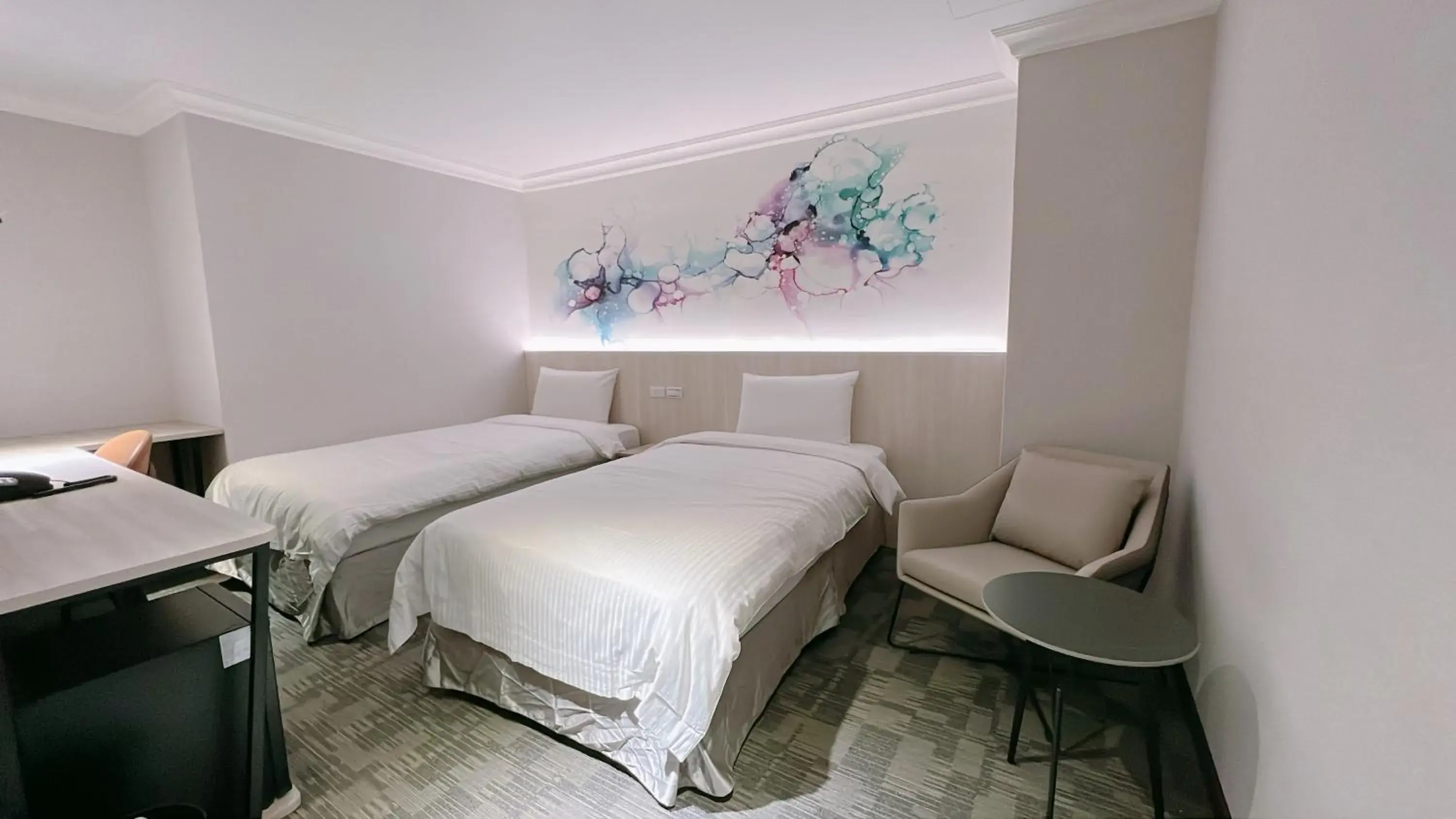 Cozy Twin Room without window in East Dragon Hotel Cozy Twin Room without window in East Dragon Hotel