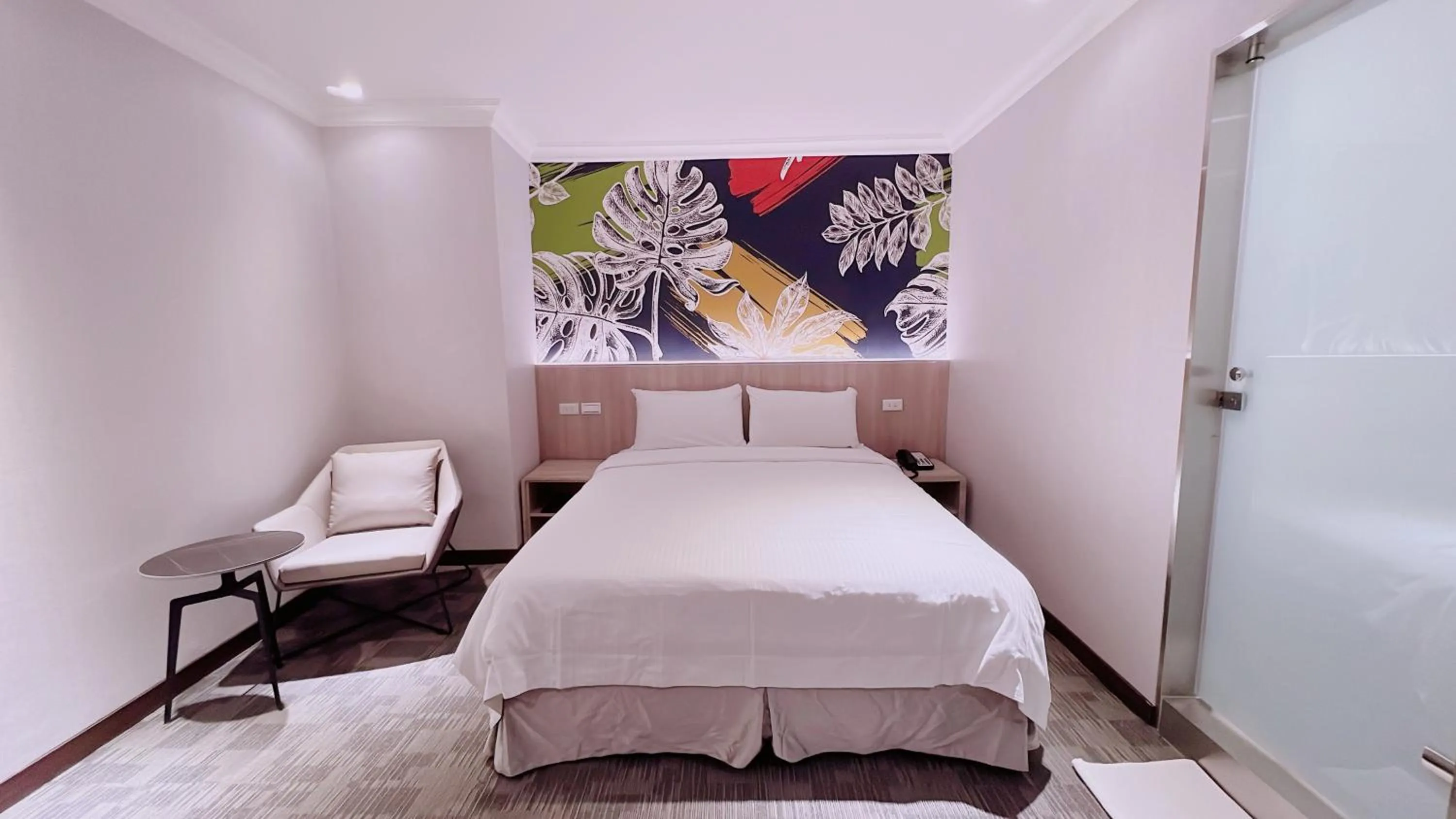 Bed in East Dragon Hotel