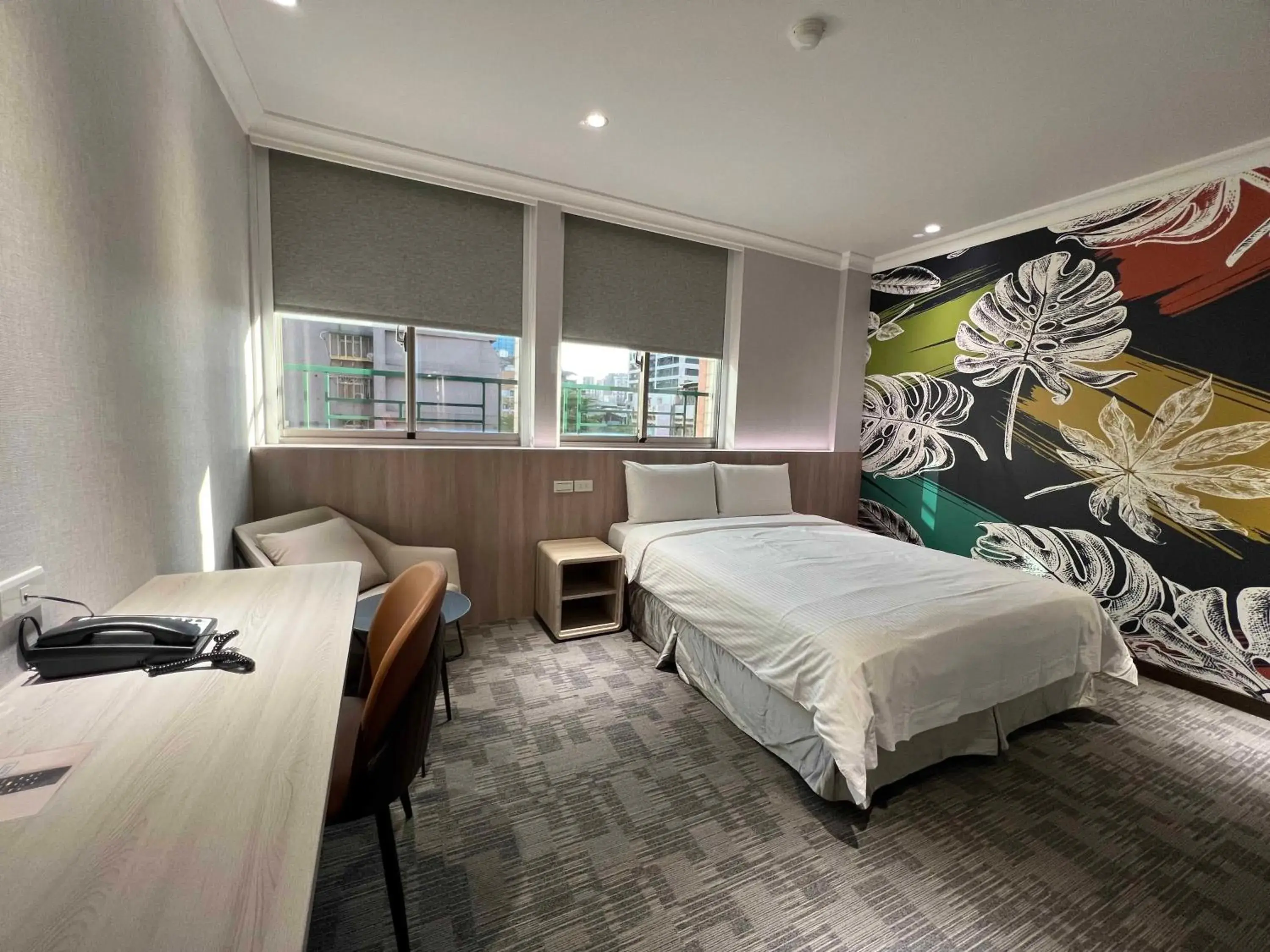 Photo of the whole room, Bed in East Dragon Hotel Photo of the whole room, Bed in East Dragon Hotel