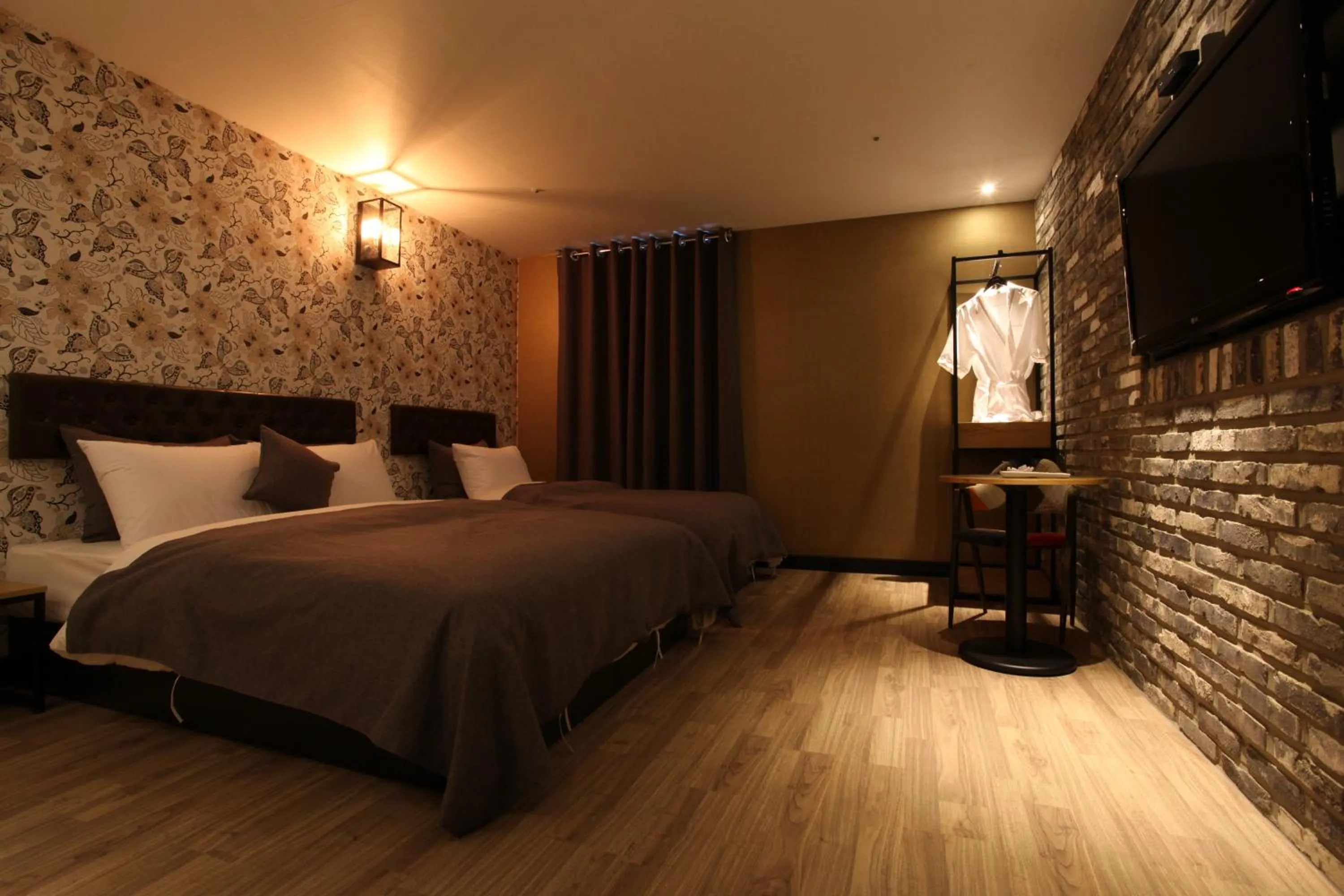 Photo of the whole room, Bed in Hotel Banwol