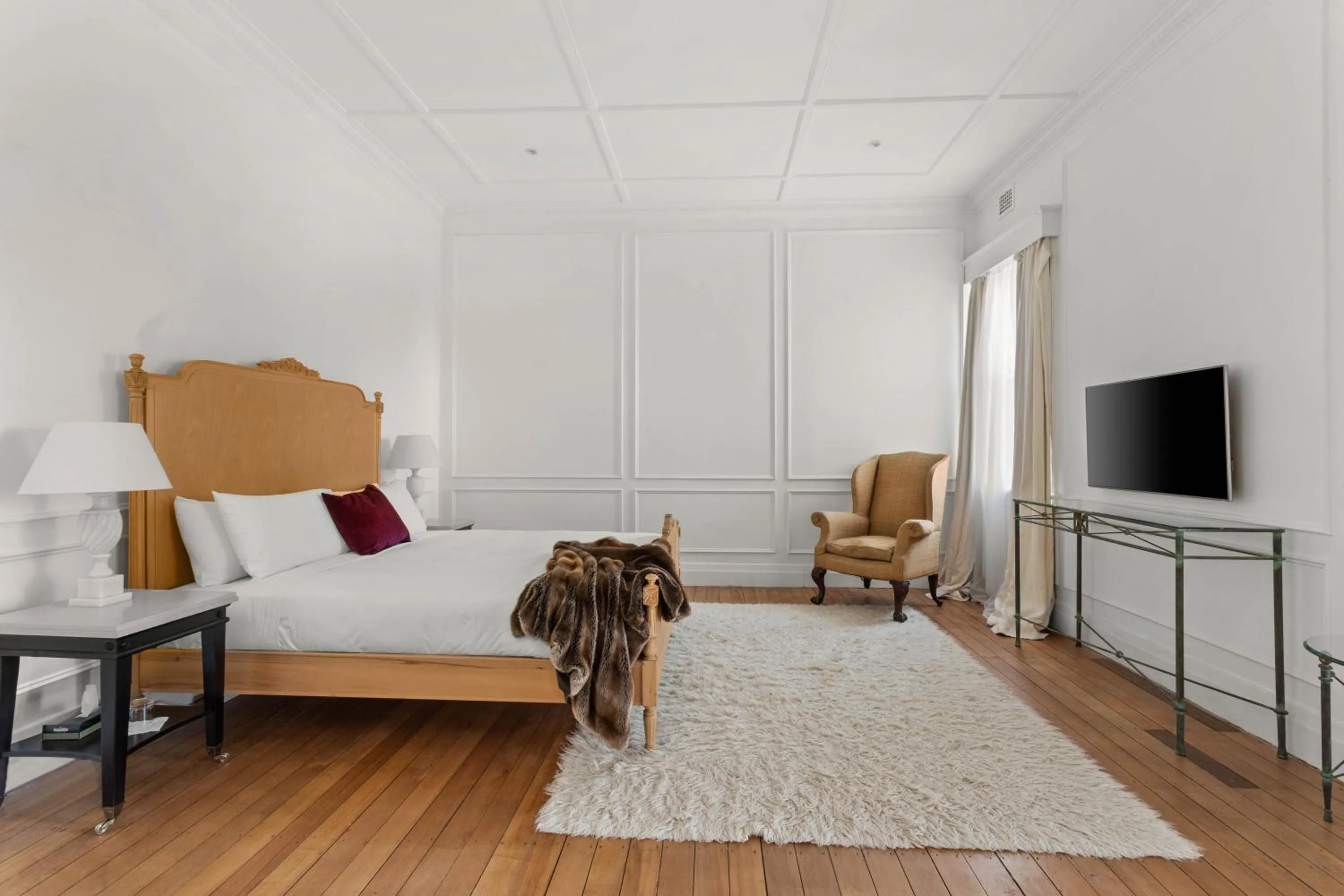 Bedroom, Bed in The Robertson Hotel