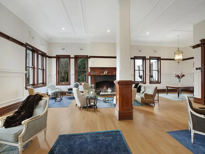 Lounge or bar in The Robertson Hotel