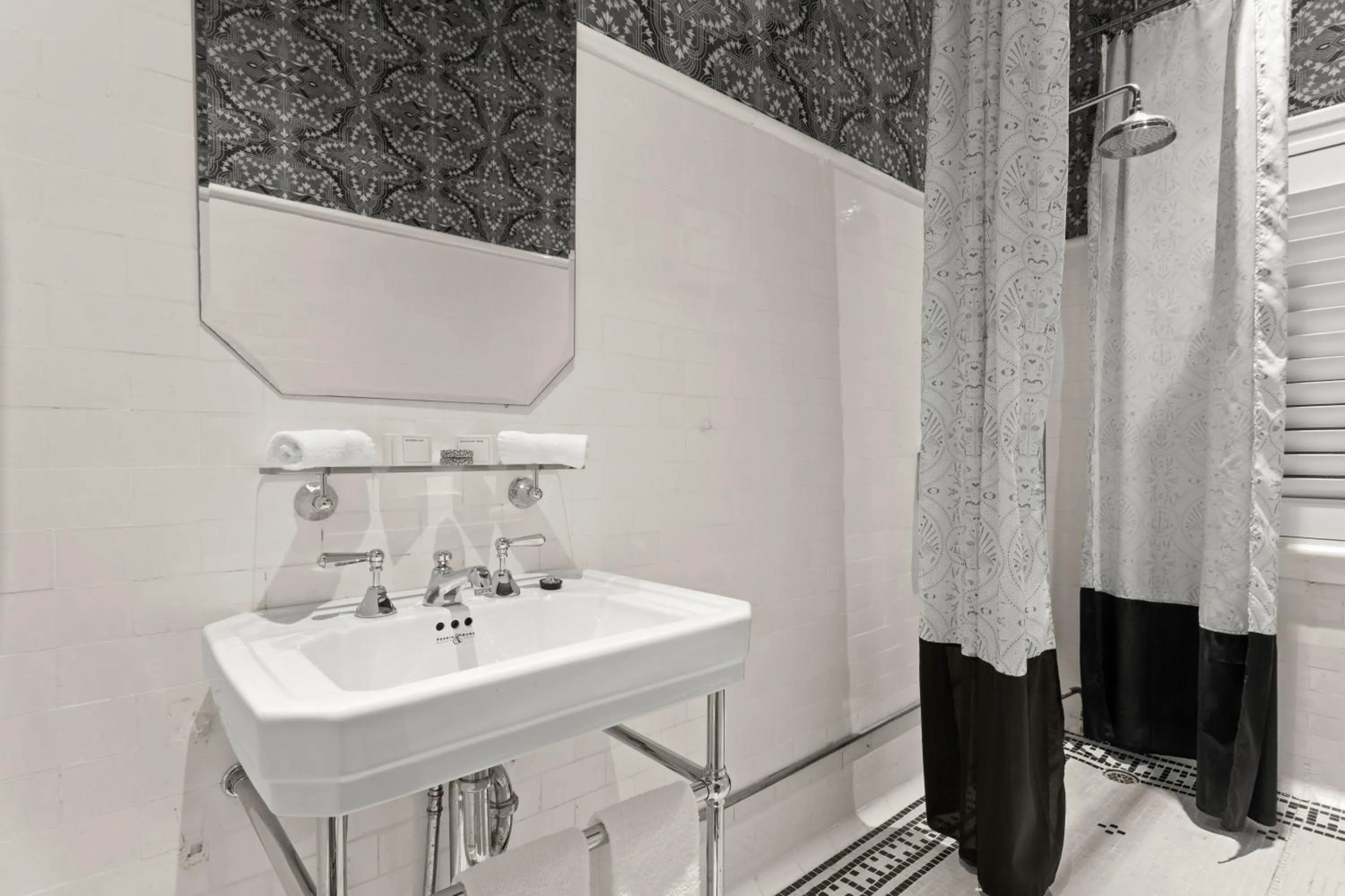 Shower in The Robertson Hotel