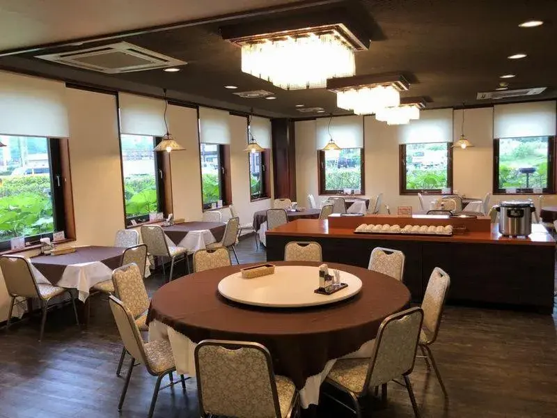 Restaurant/places to eat in Royal Hotel Odate Restaurant/places to eat in Royal Hotel Odate