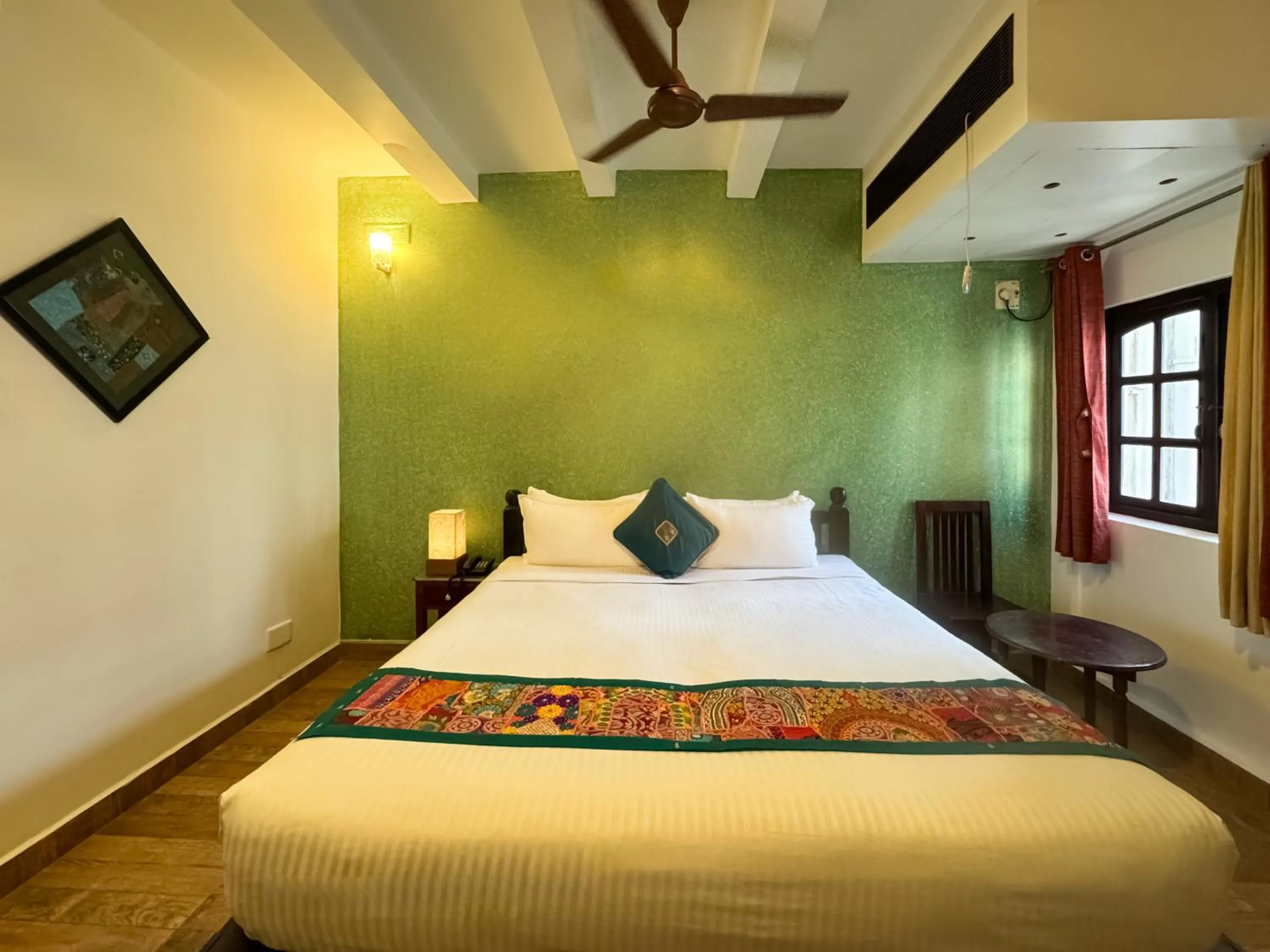 Bedroom, Bed in Le Chateau