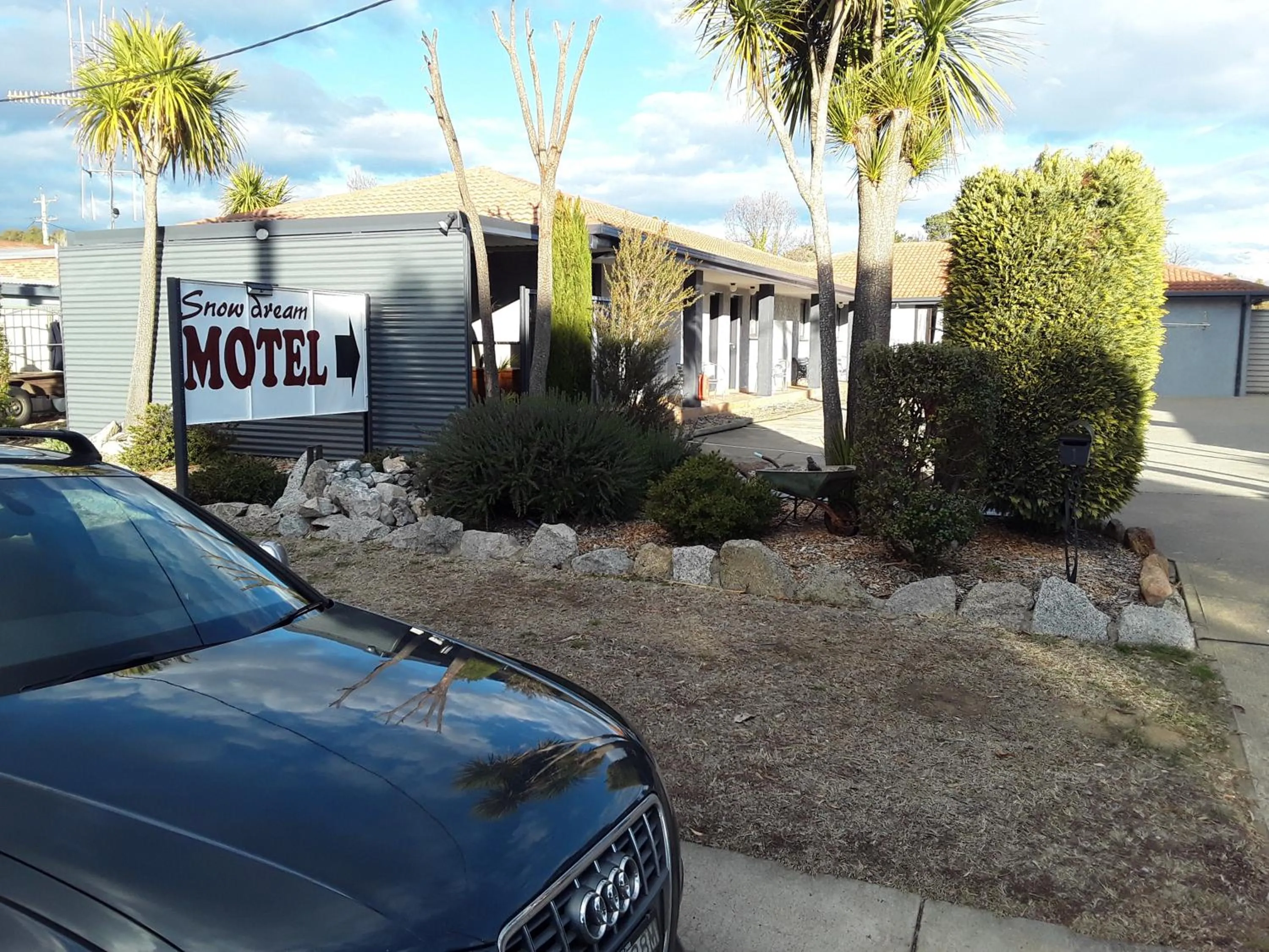 Snowdream Motel