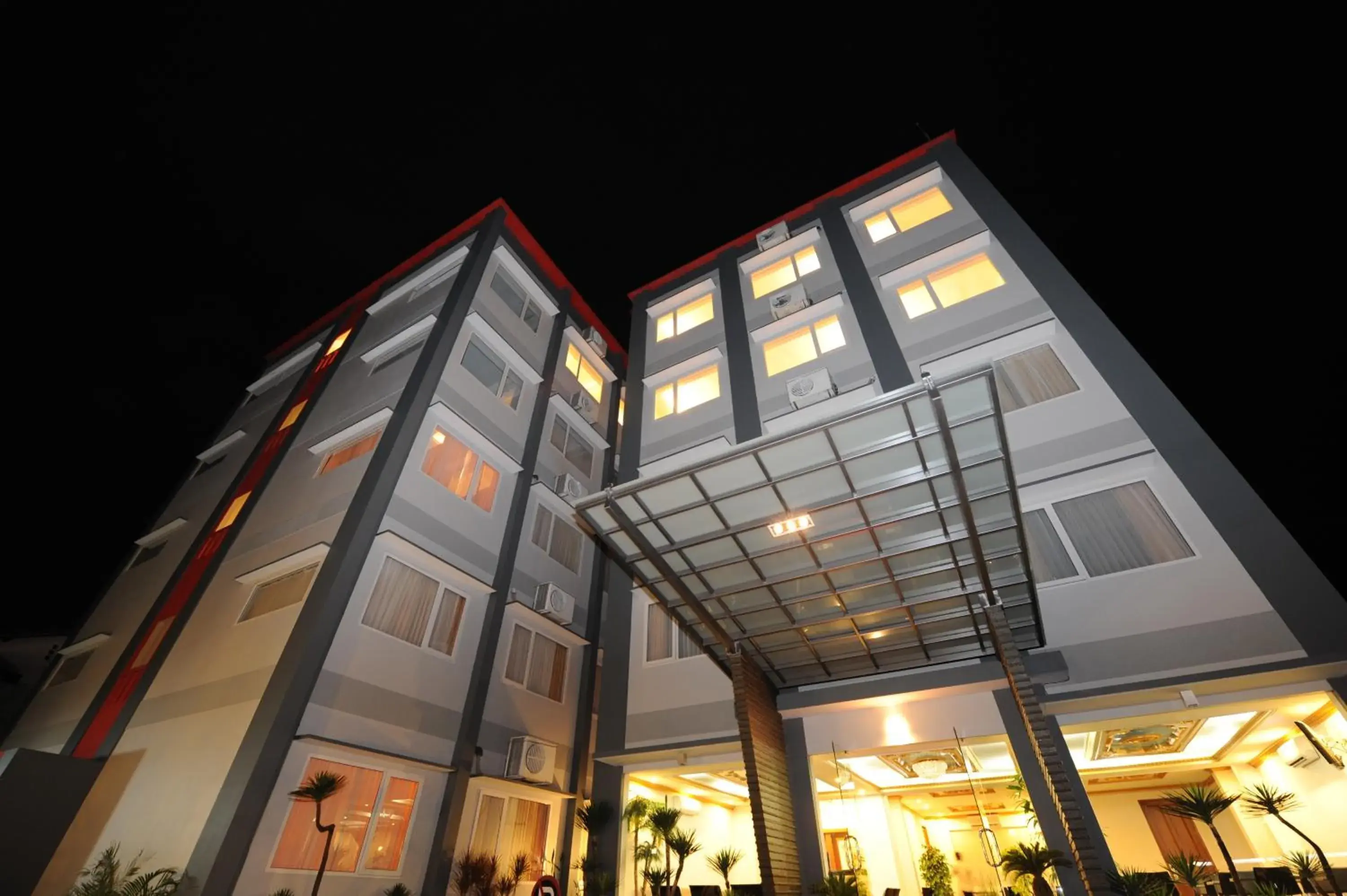 Facade/entrance in Wirton Hotel Facade/entrance in Wirton Hotel