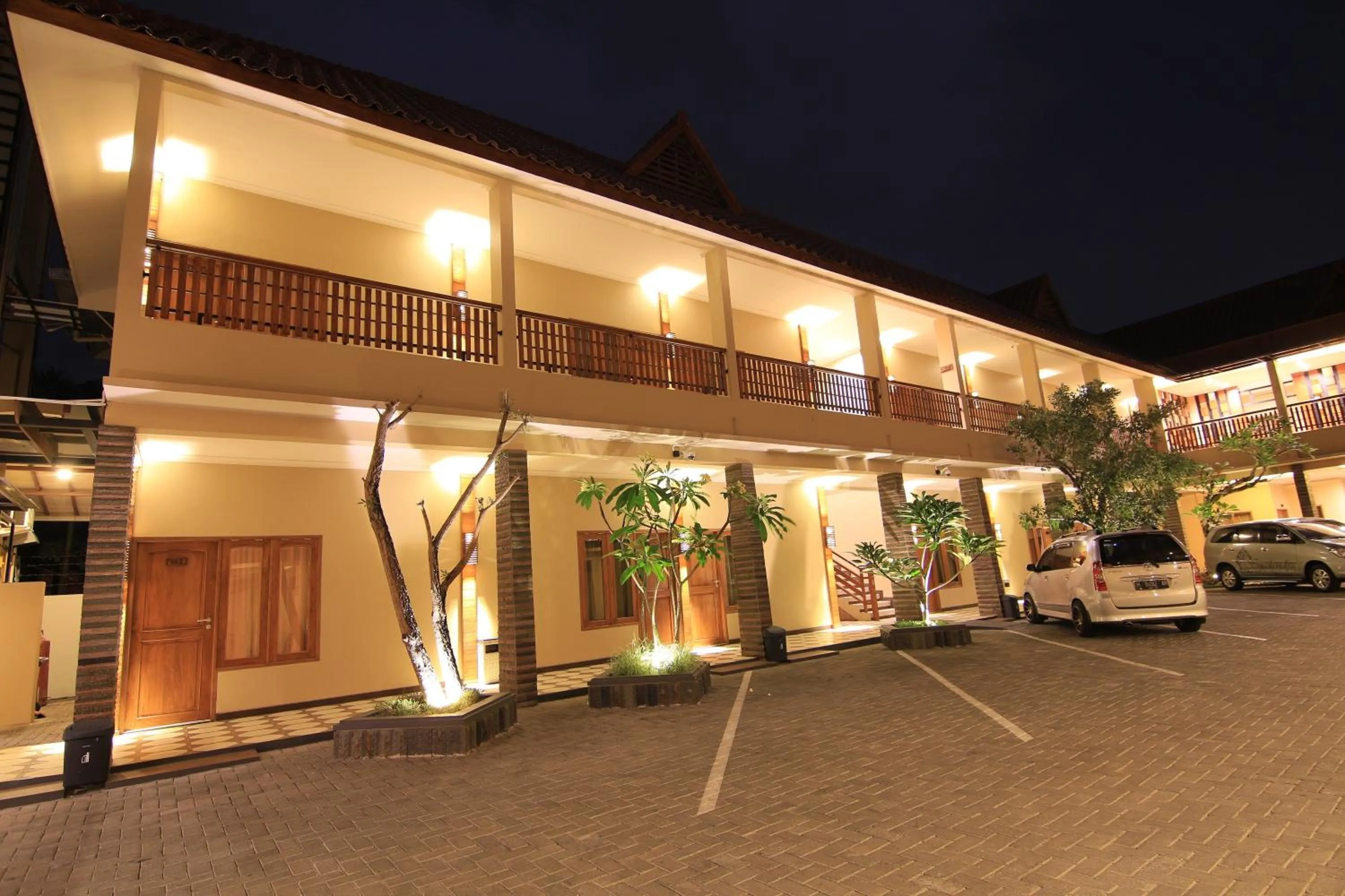 Facade/entrance in Syailendra Hotel Syariah