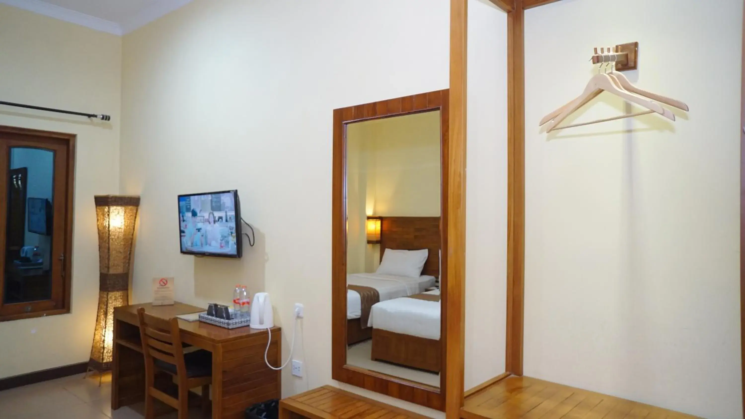 Superior Twin Room - single occupancy in Syailendra Hotel Syariah Superior Twin Room - single occupancy in Syailendra Hotel Syariah
