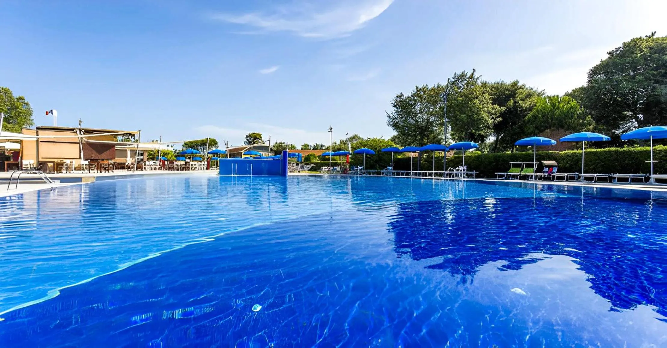 Swimming pool in HOTIDAY Room Collection - Calambrone