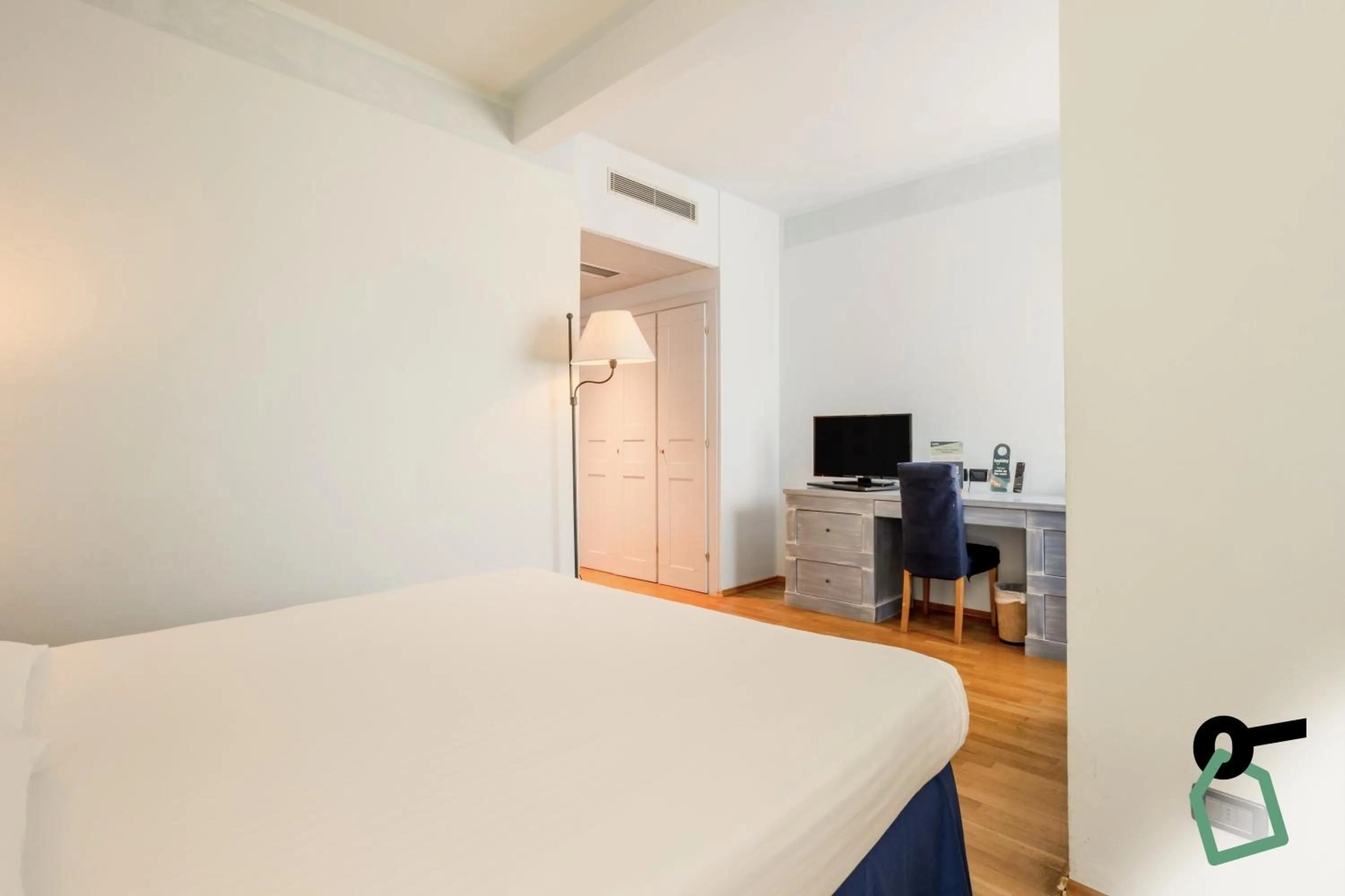 Bed in HOTIDAY Room Collection - Calambrone