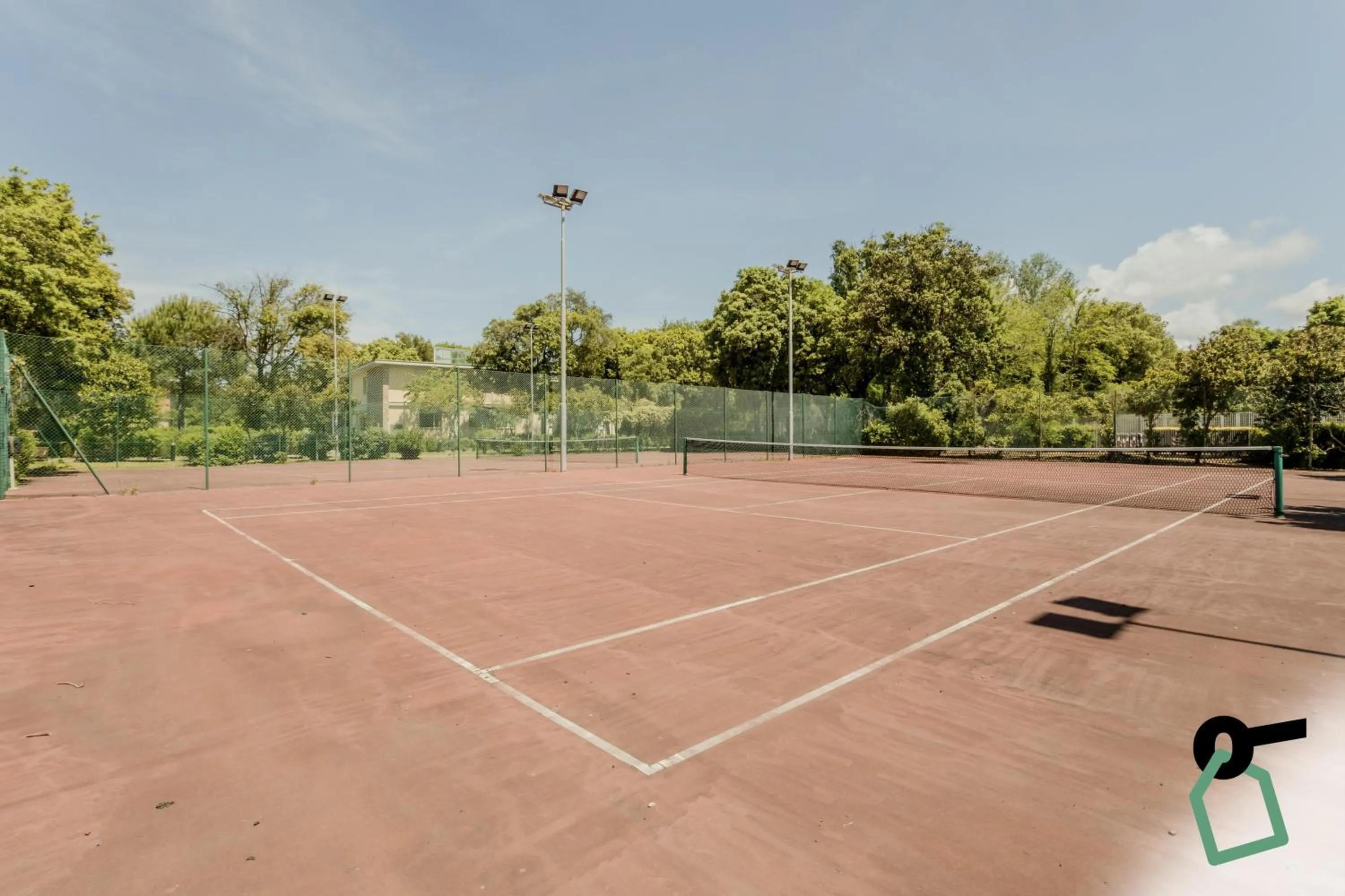 Tennis court in HOTIDAY Room Collection - Calambrone
