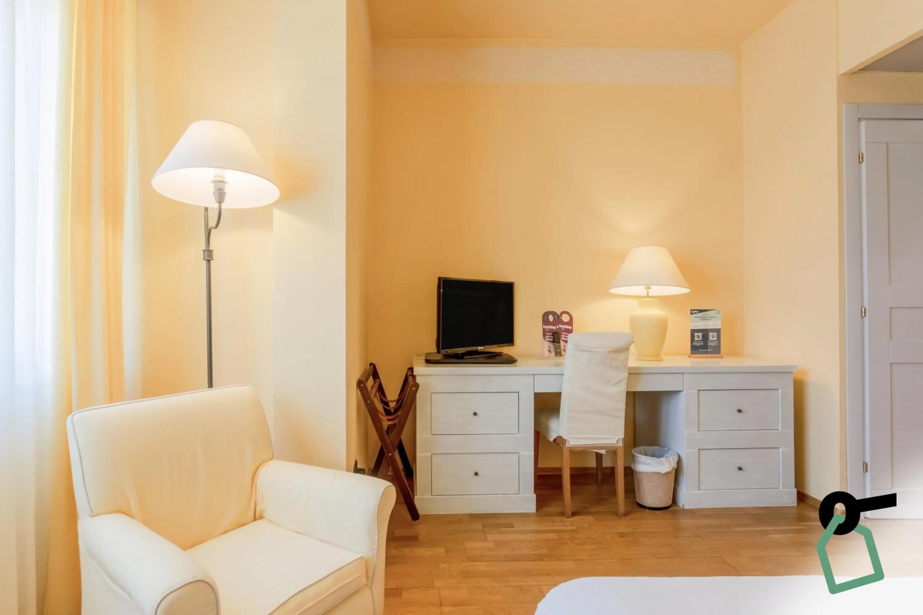 Bedroom in HOTIDAY Room Collection - Calambrone