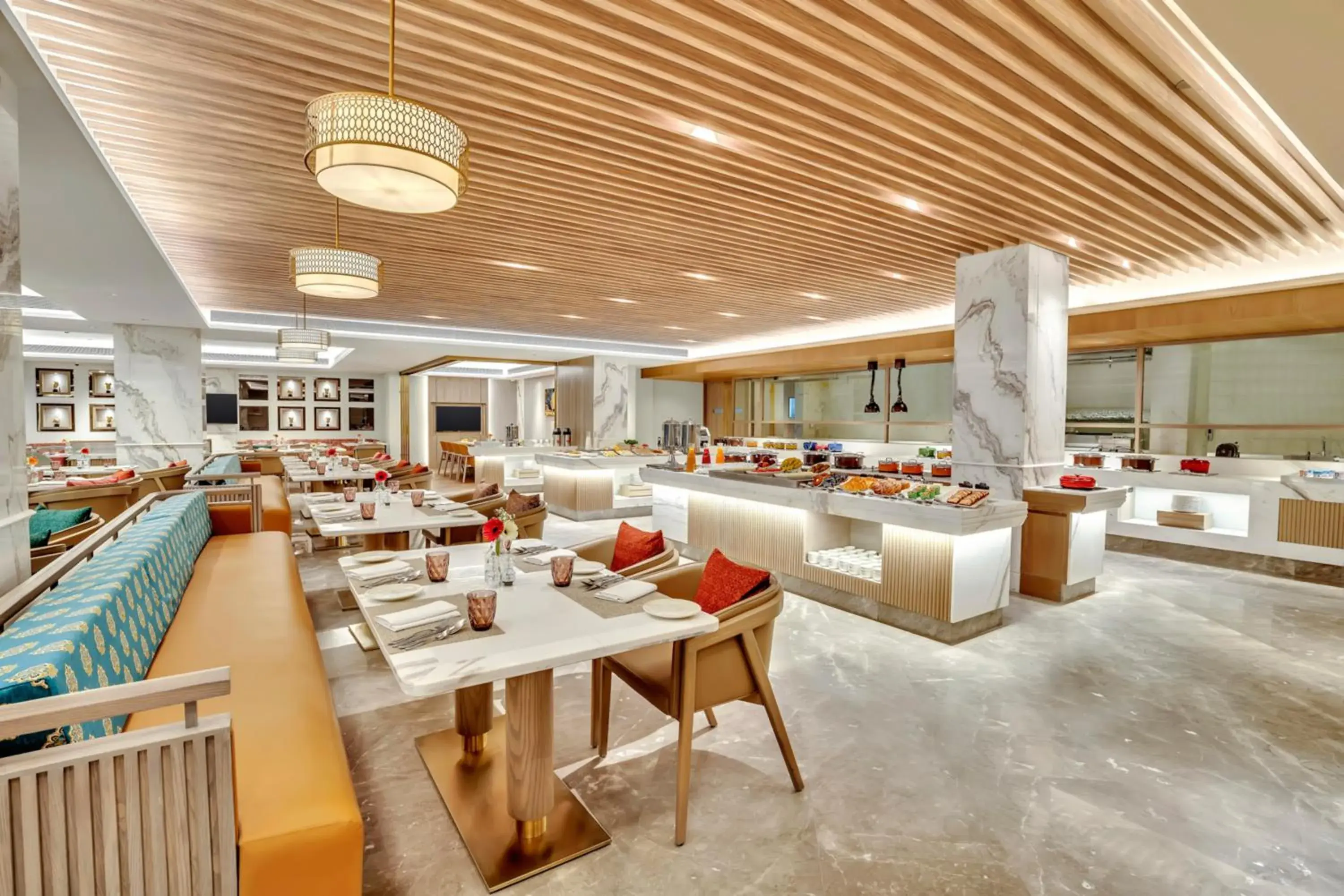 Restaurant/places to eat in Hilton Garden Inn Jabalpur Restaurant/places to eat in Hilton Garden Inn Jabalpur