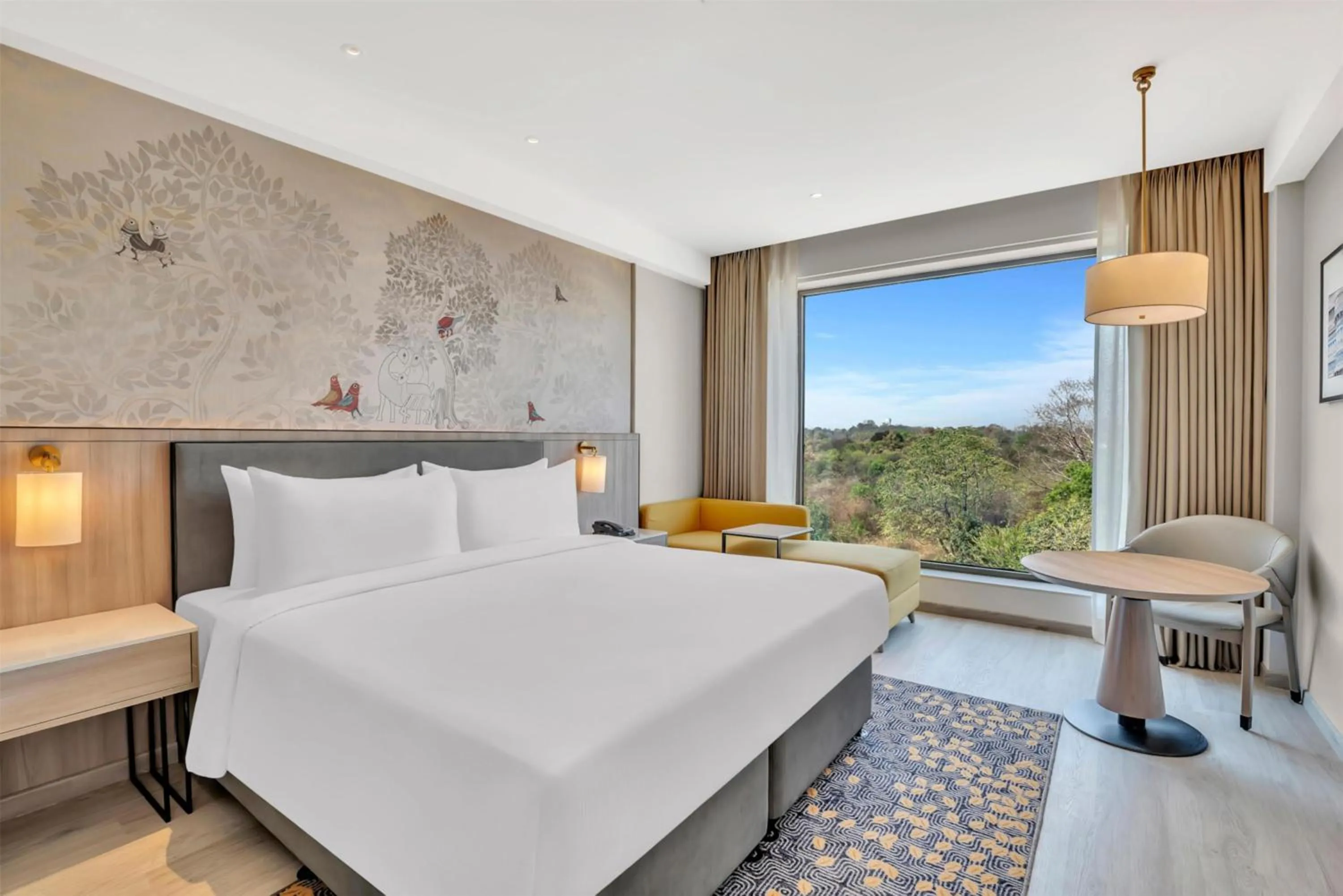 Bed in Hilton Garden Inn Jabalpur