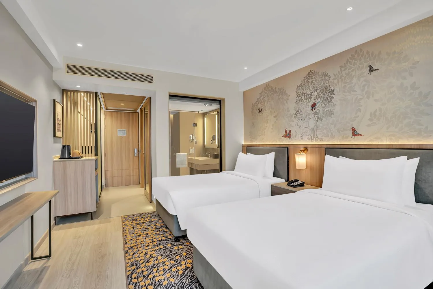 Photo of the whole room, Bed in Hilton Garden Inn Jabalpur