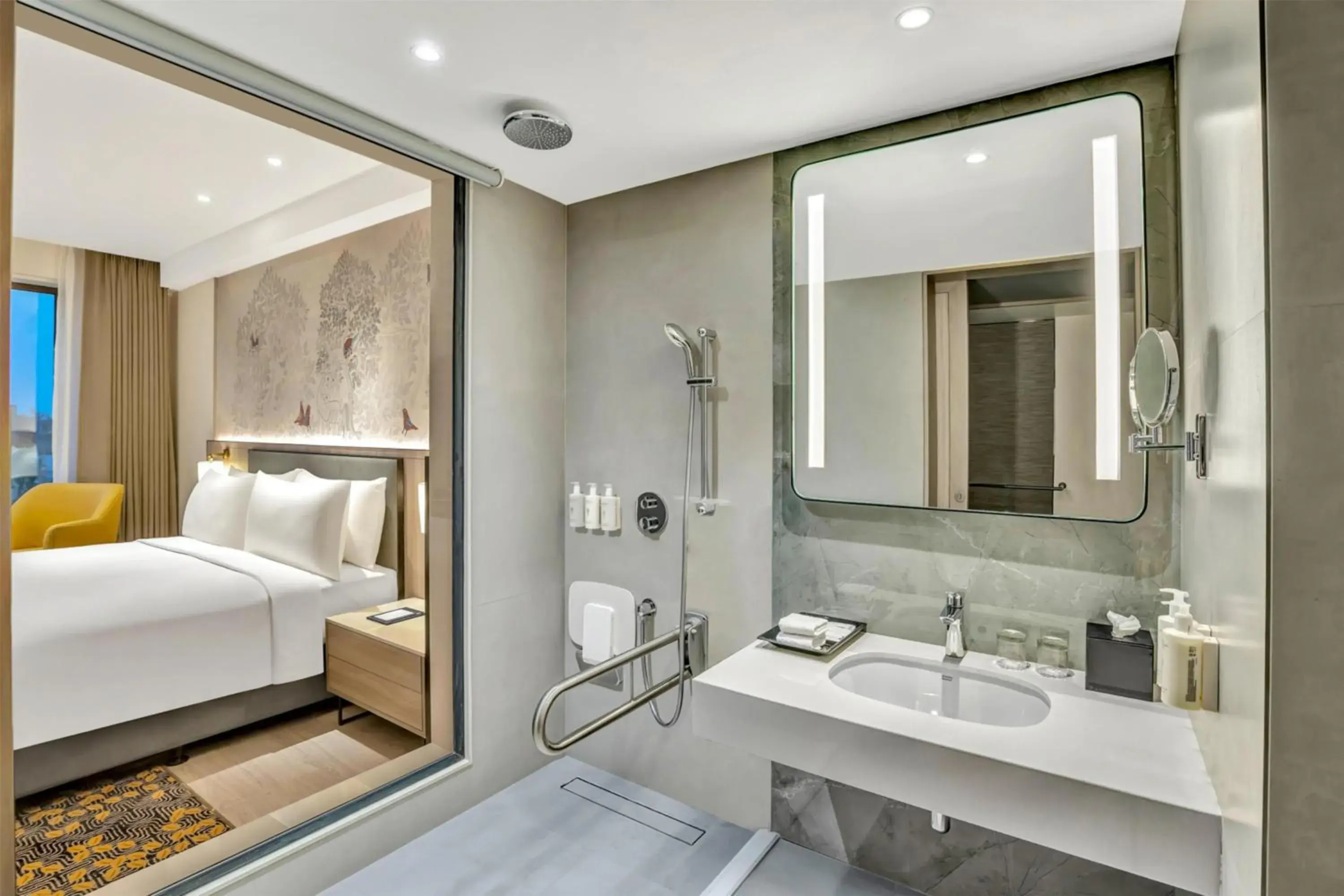 Bathroom, Bed in Hilton Garden Inn Jabalpur Bathroom, Bed in Hilton Garden Inn Jabalpur