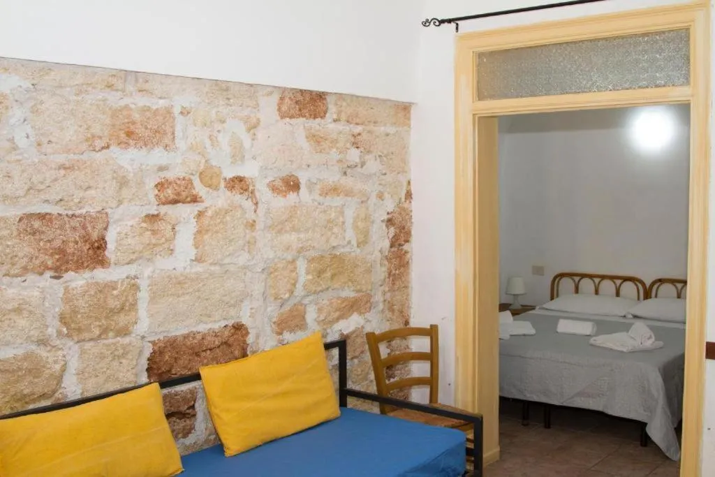 Bed in Terrasini 2000 Casa Vacanze