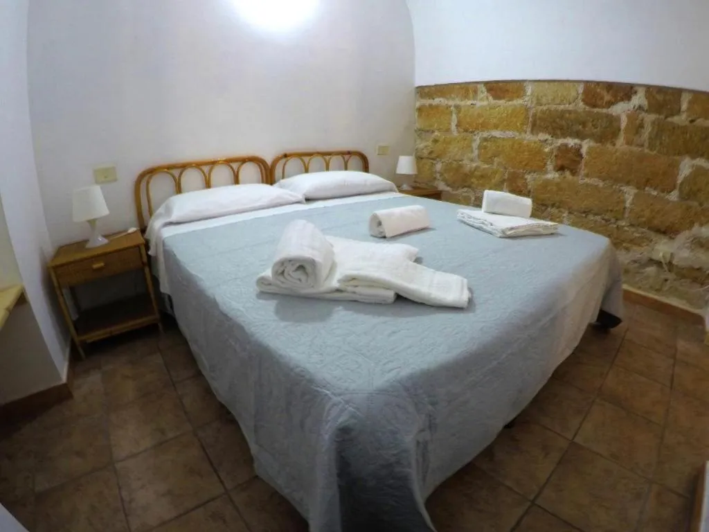 Bed in Terrasini 2000 Casa Vacanze