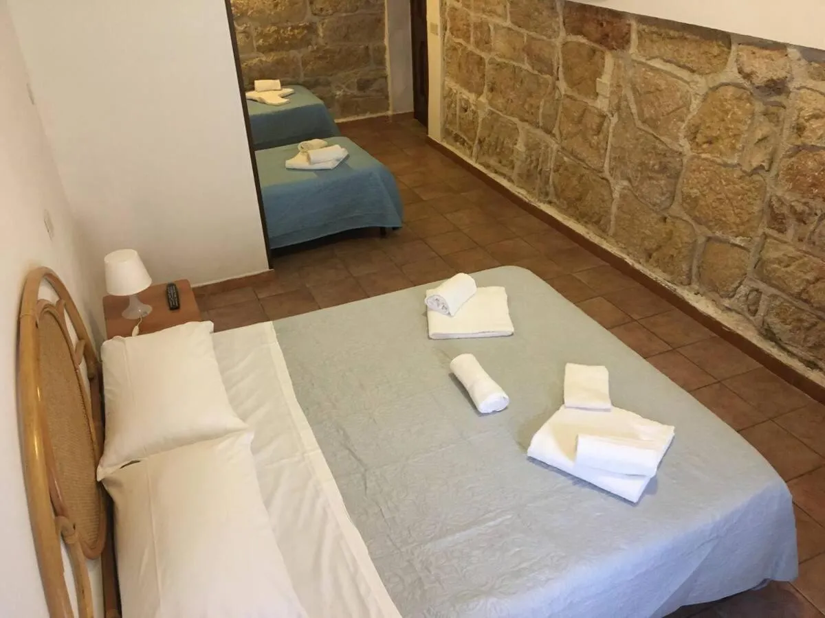 Bed in Terrasini 2000 Casa Vacanze