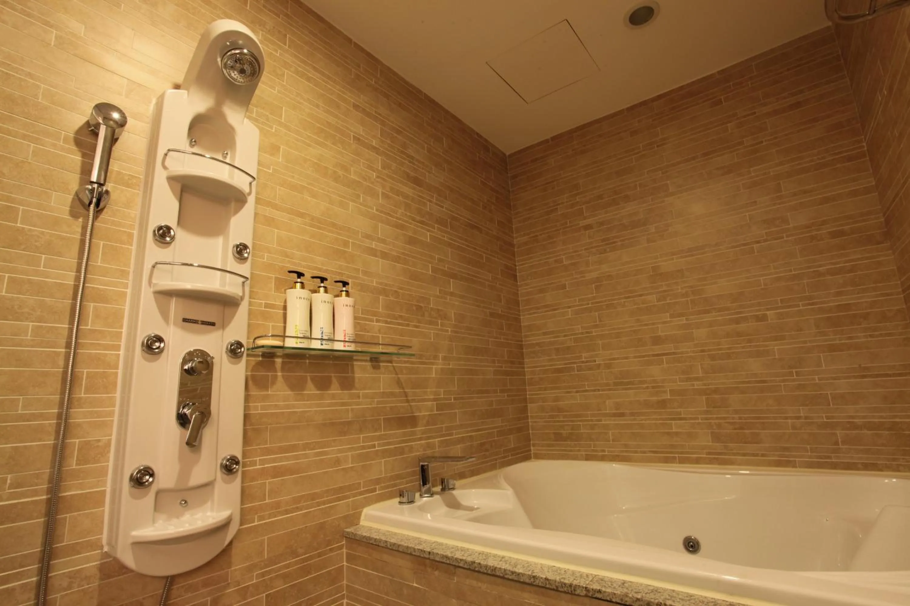 Bathroom in Yuwon Hotel