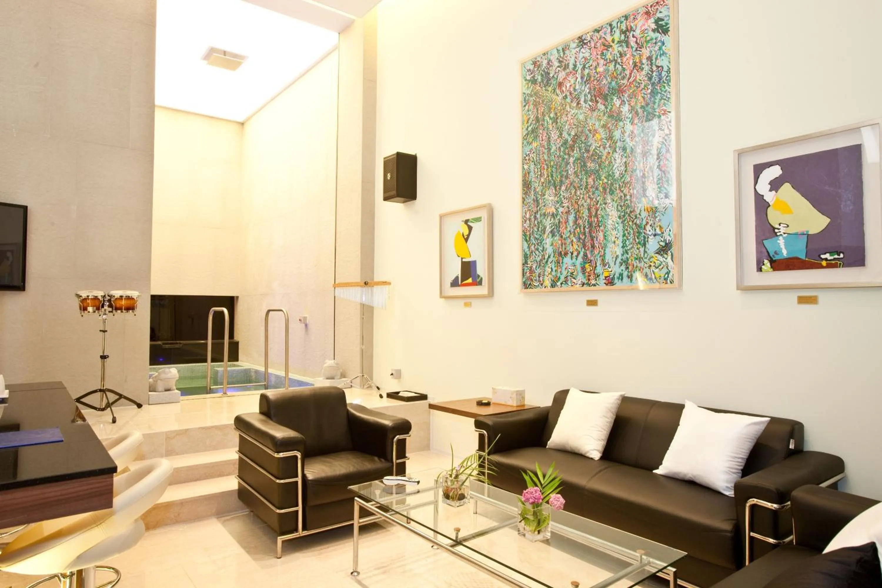 Living room in Yuwon Hotel